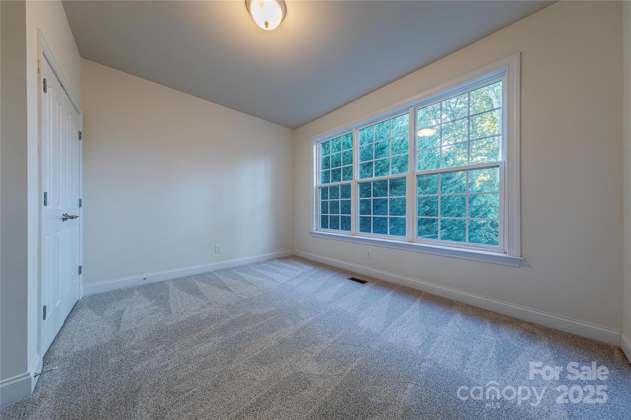 9913 Hazelview Drive