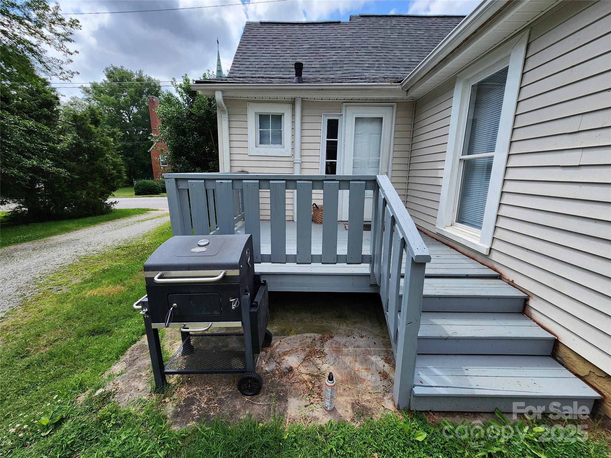 628 E Lafayette Street