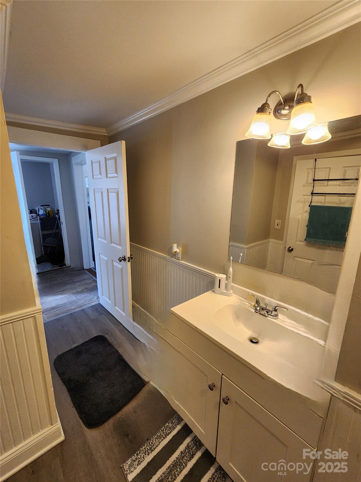 628 E Lafayette Street