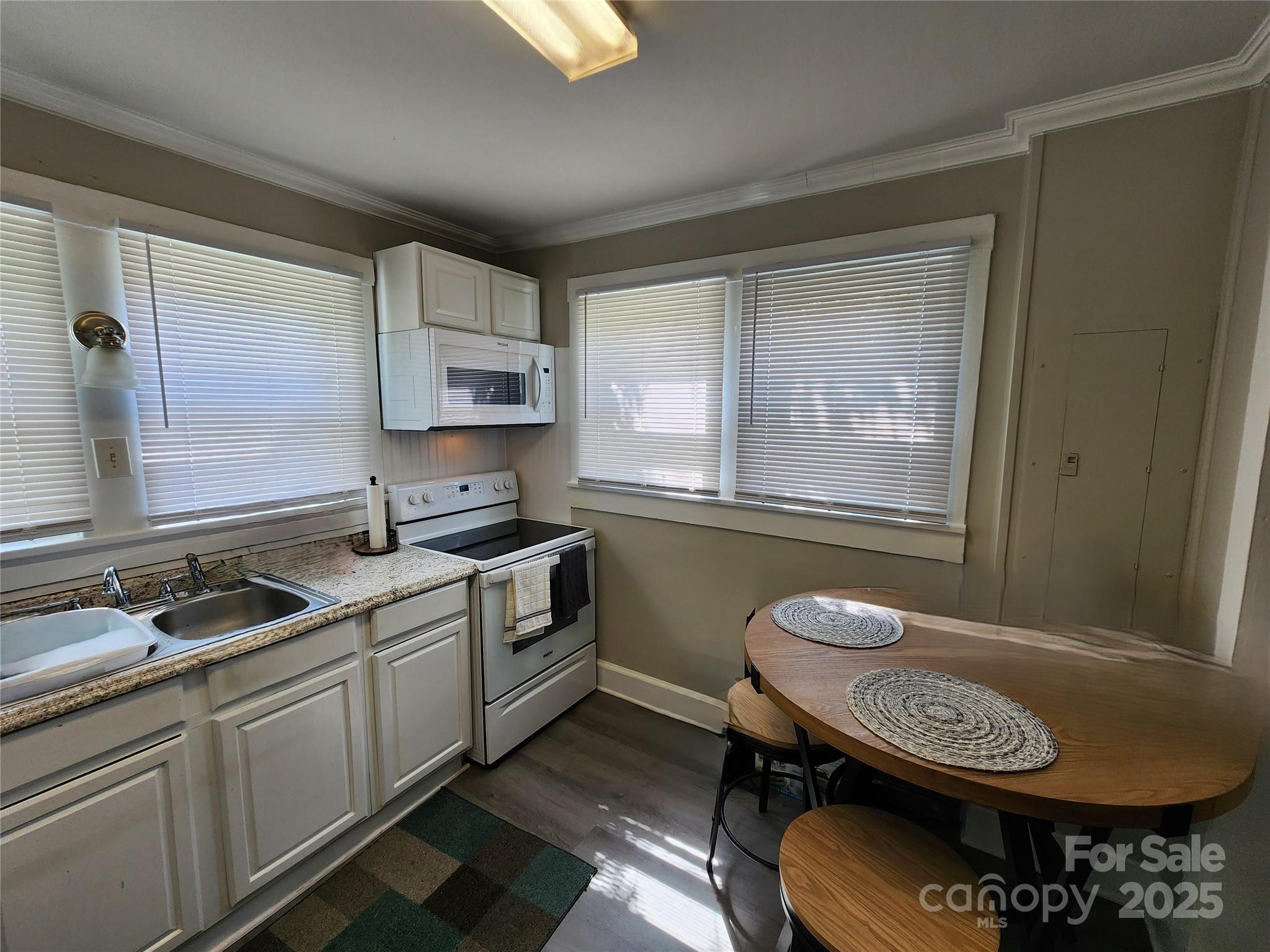 628 E Lafayette Street