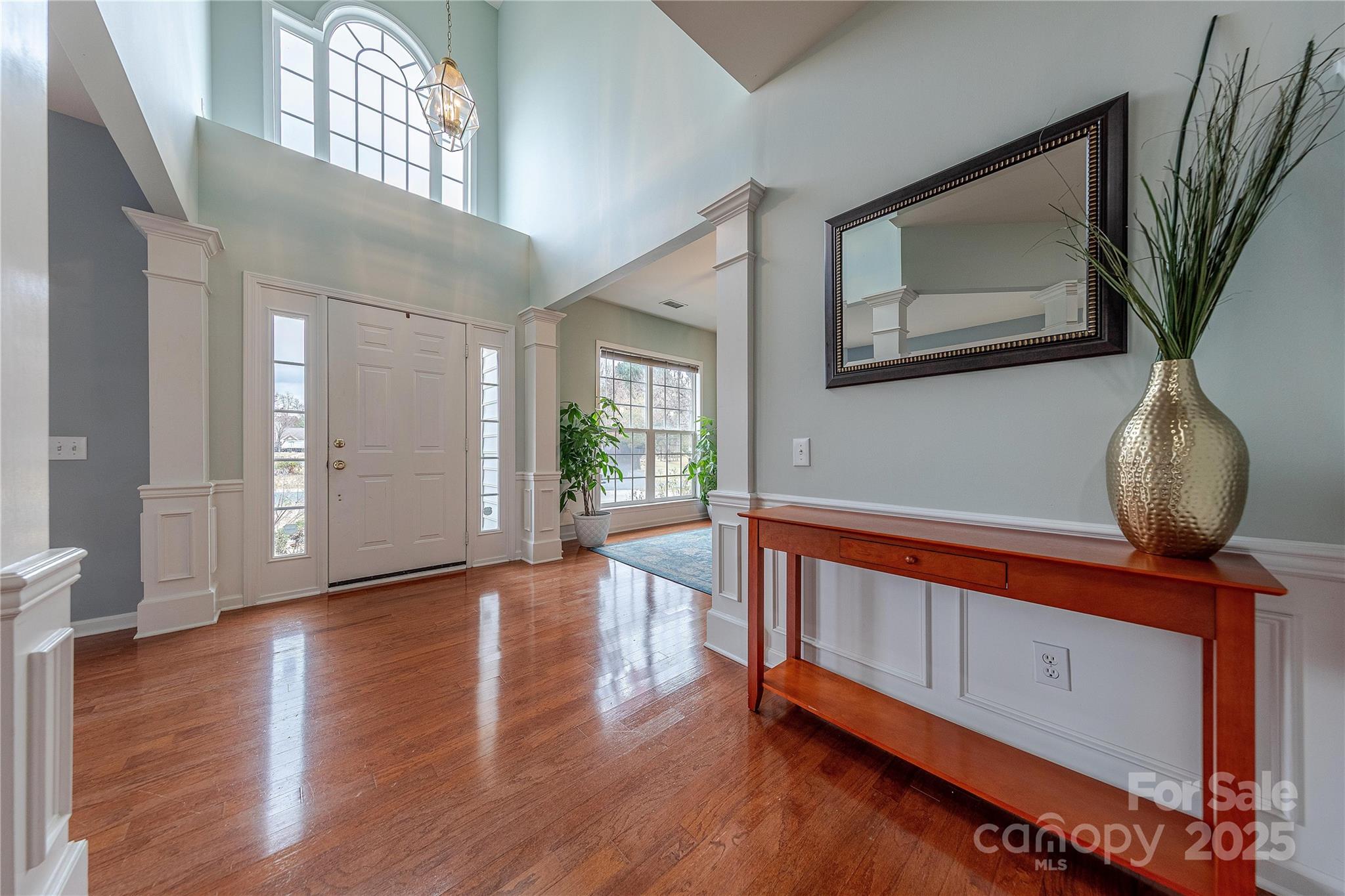 3144 Surreyhill Court