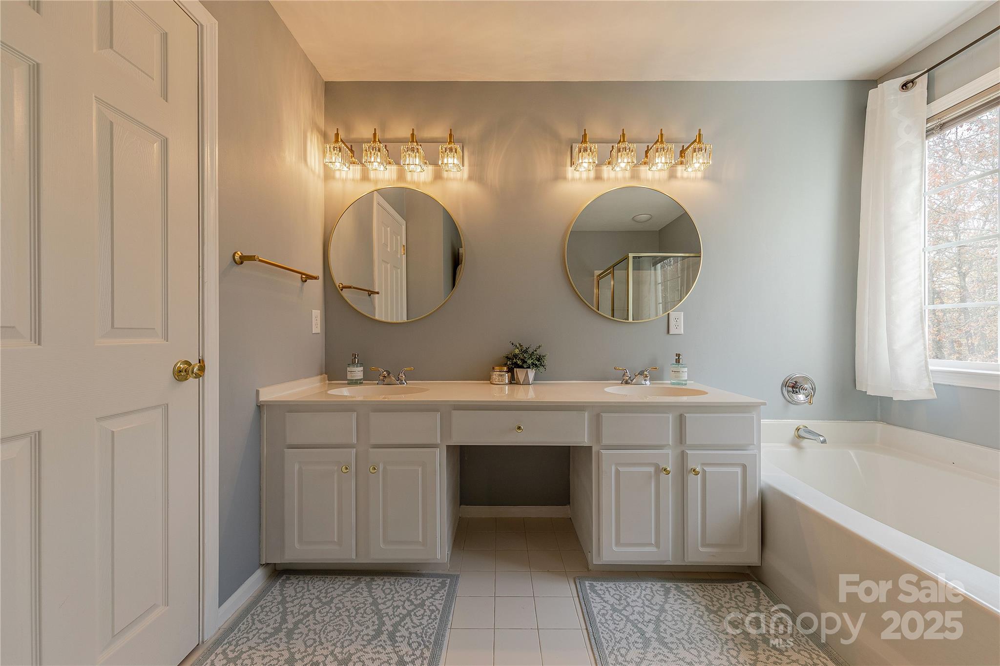 3144 Surreyhill Court