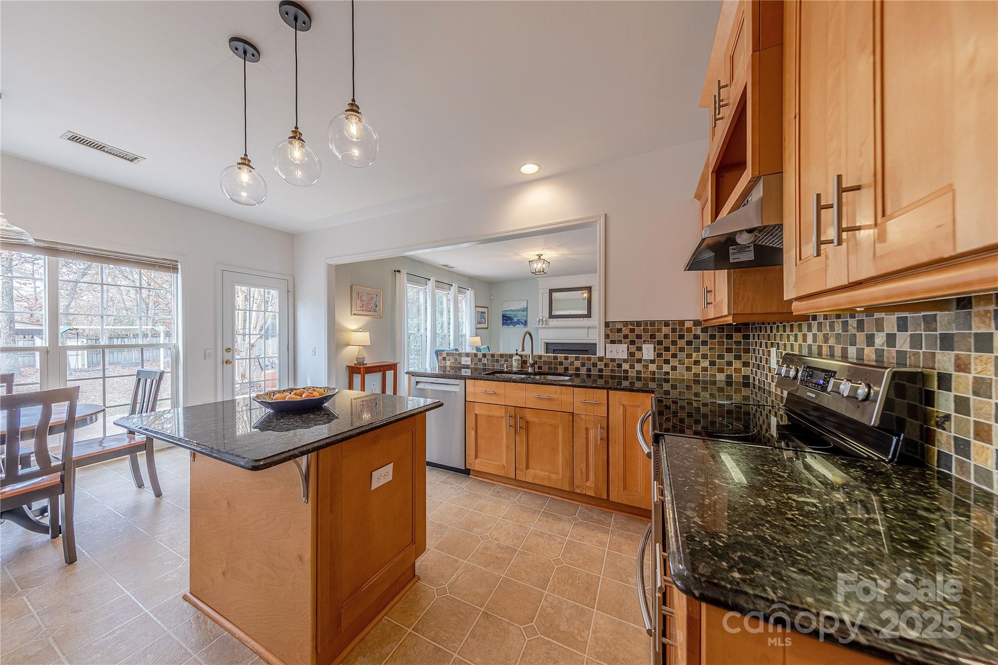 3144 Surreyhill Court