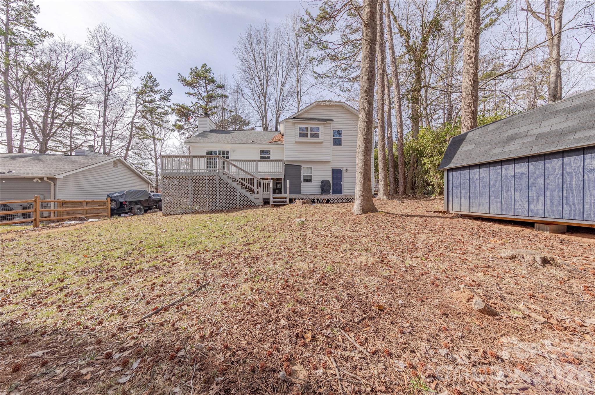 6332 Round Hill Road