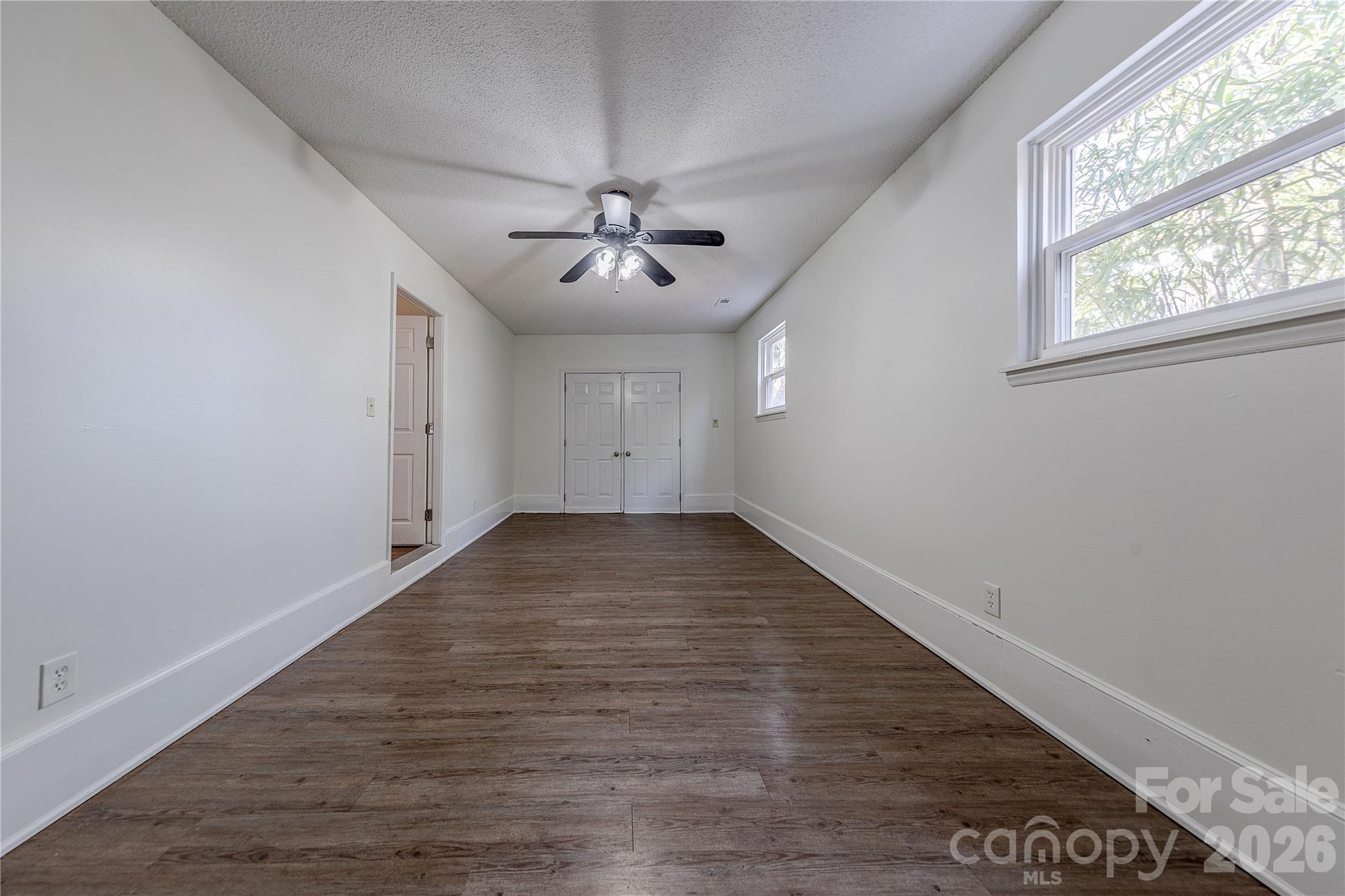 6332 Round Hill Road