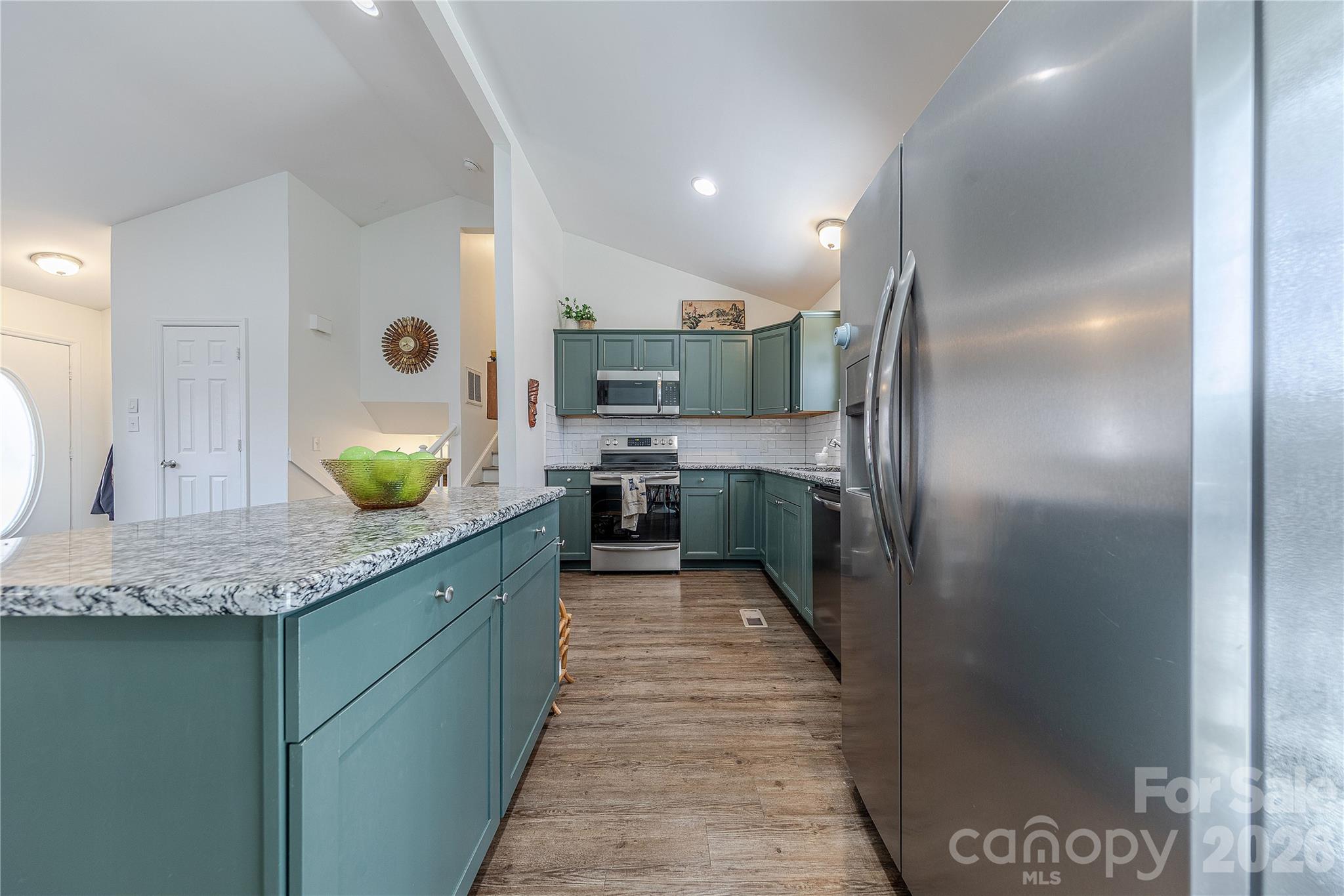 6332 Round Hill Road