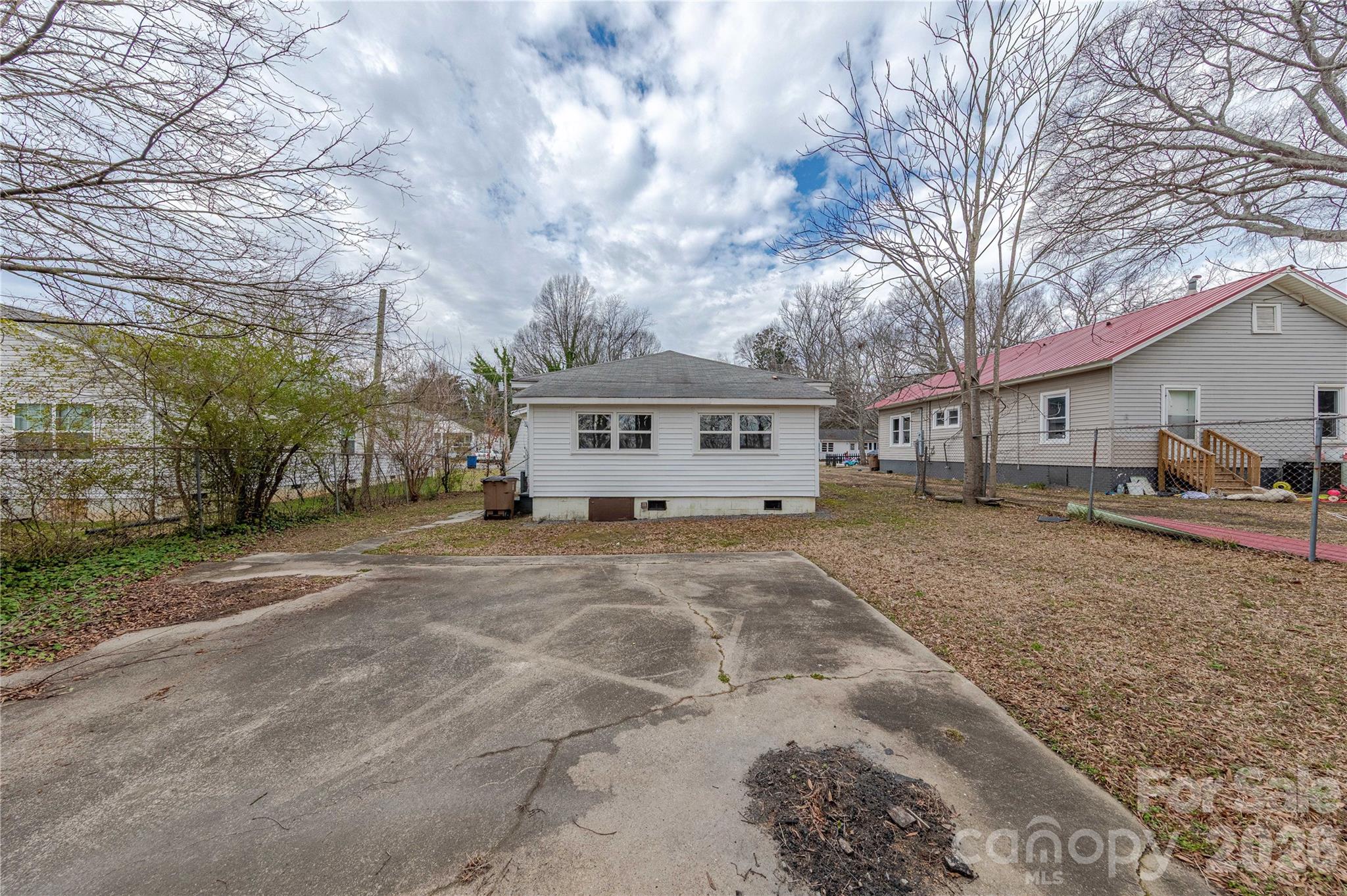 319 Martin Street