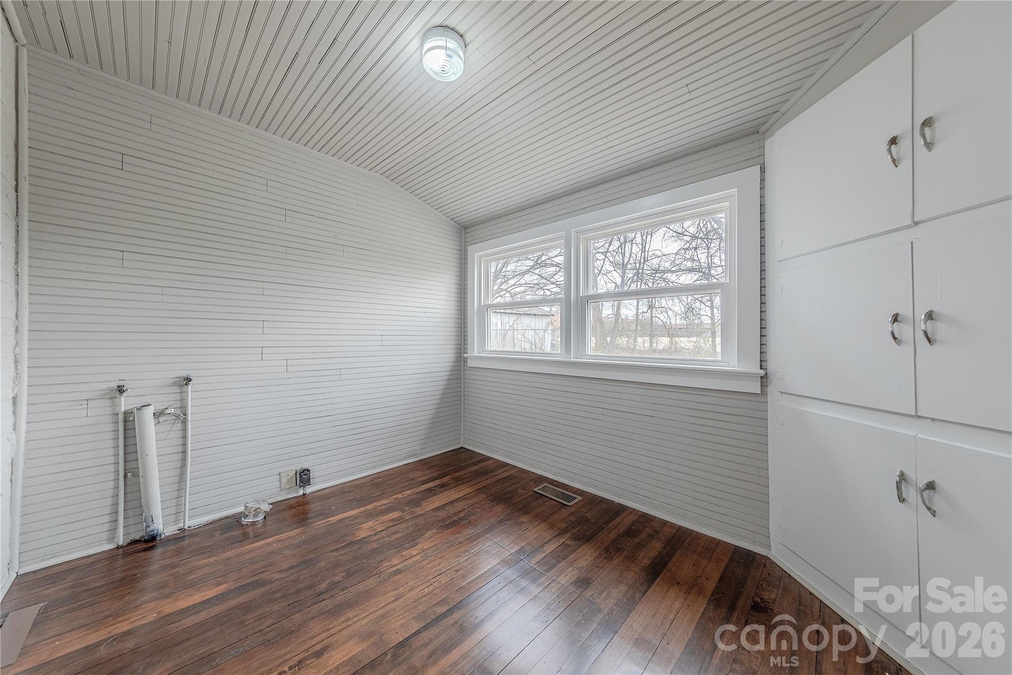 319 Martin Street