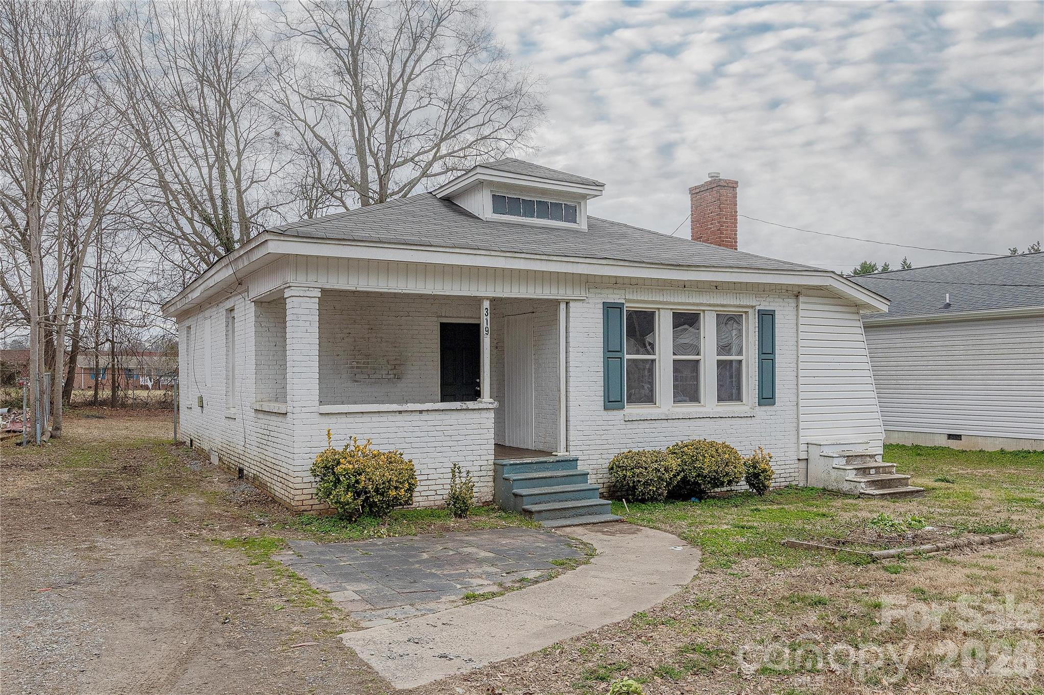 319 Martin Street