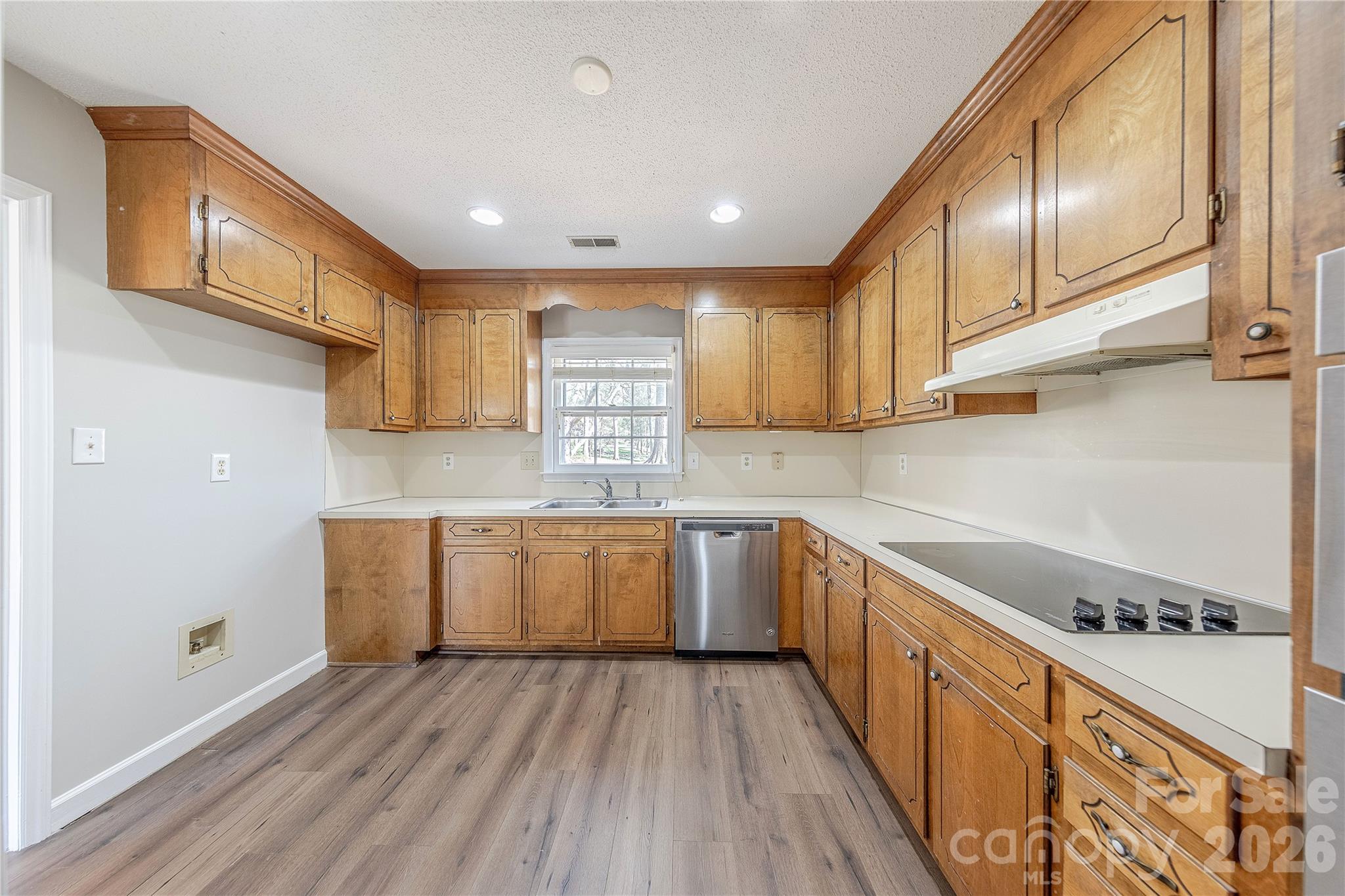 2401 Quail Lake Drive