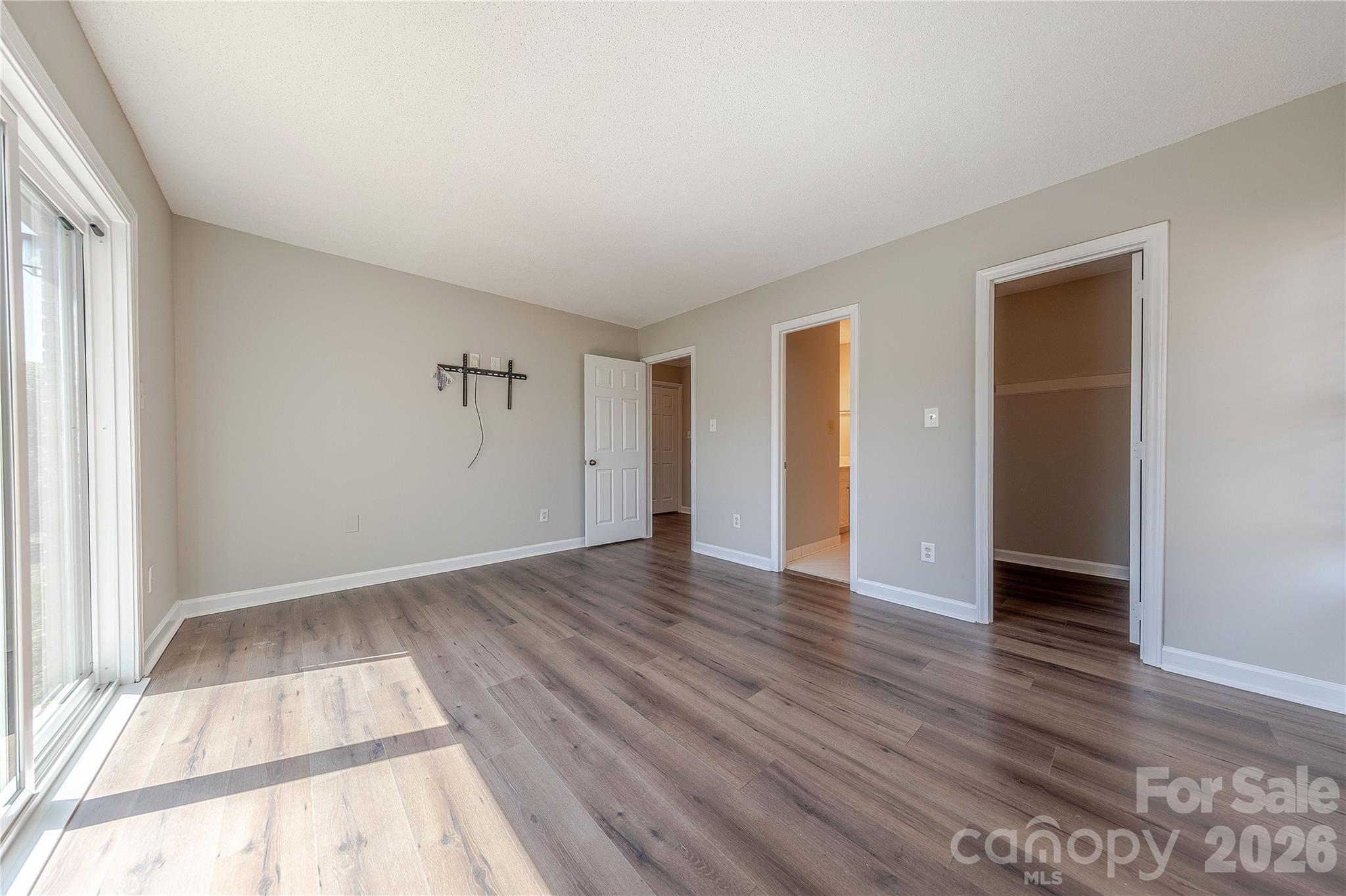 2401 Quail Lake Drive