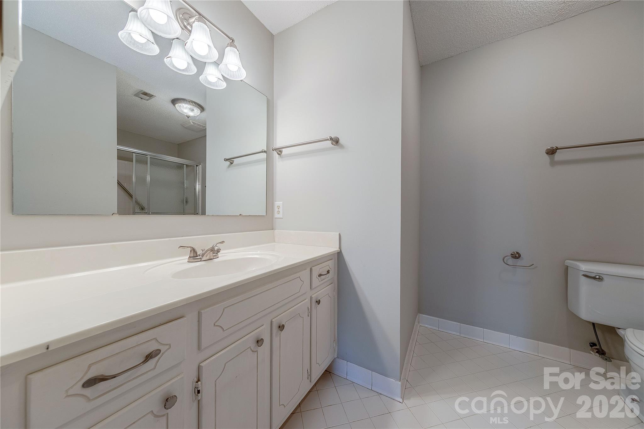 2401 Quail Lake Drive