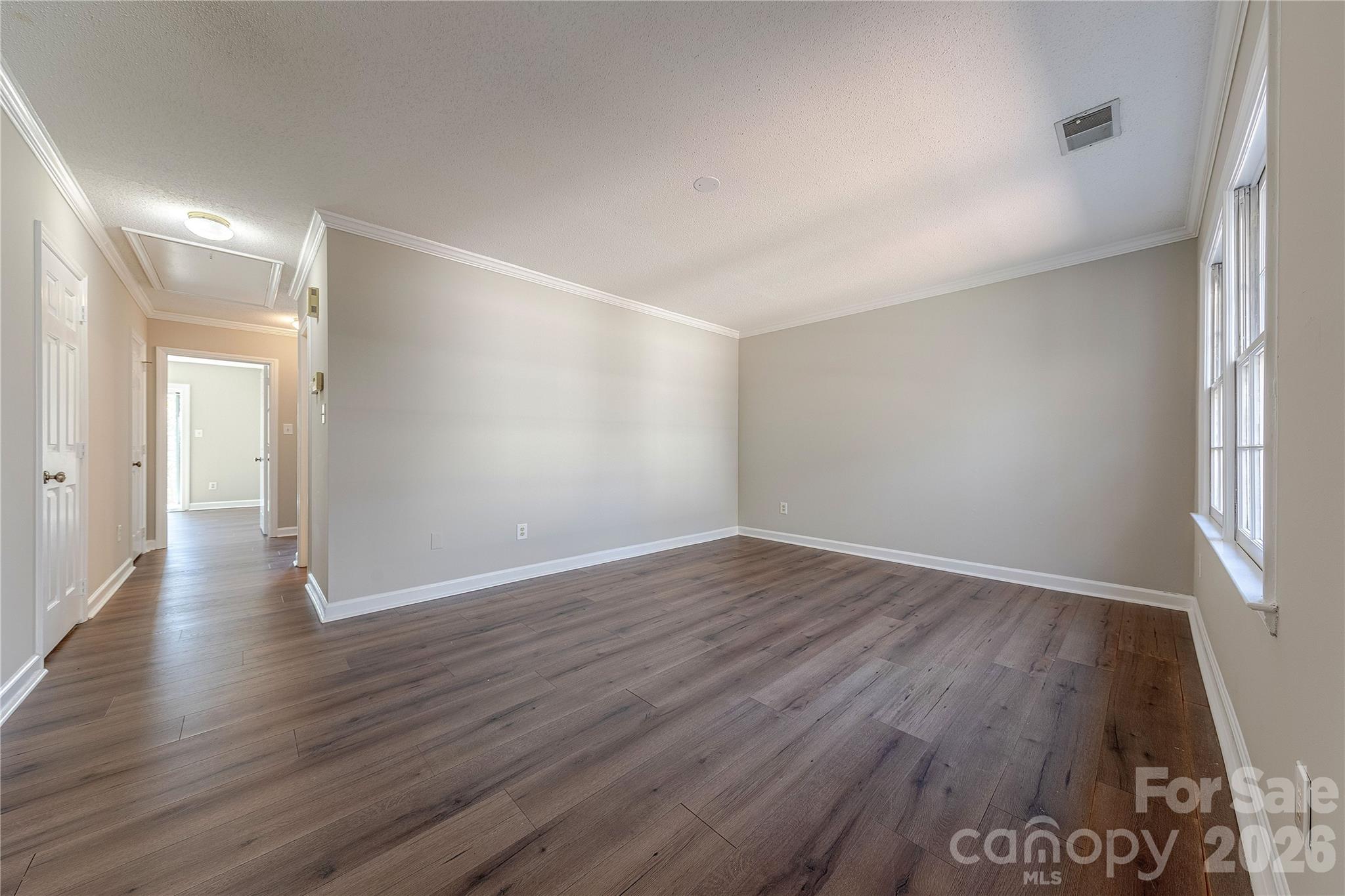 2401 Quail Lake Drive