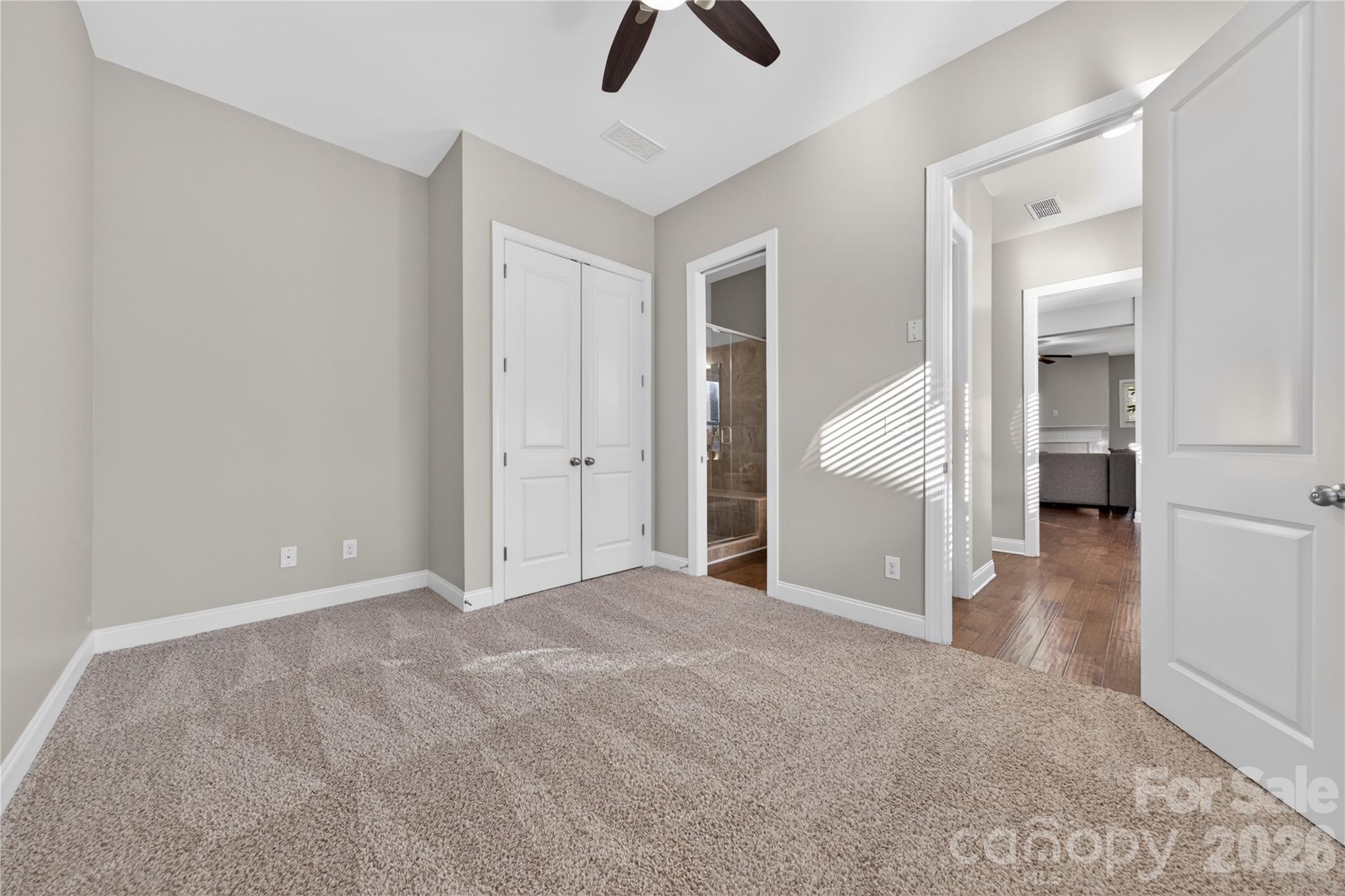 5220 Meadowcroft Way