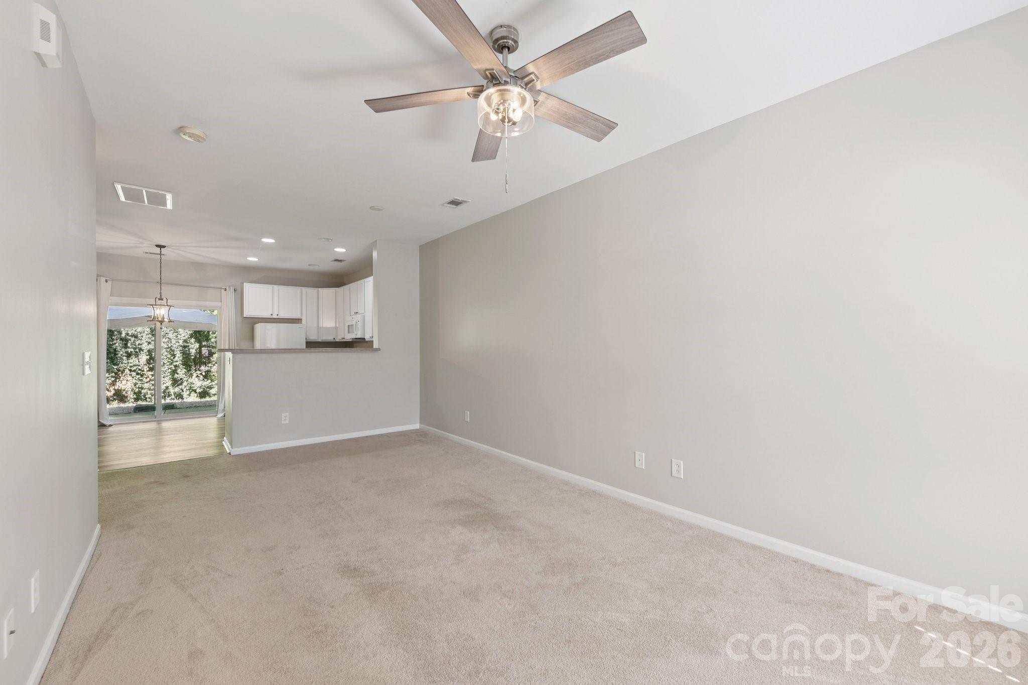 124 Clydesdale Court