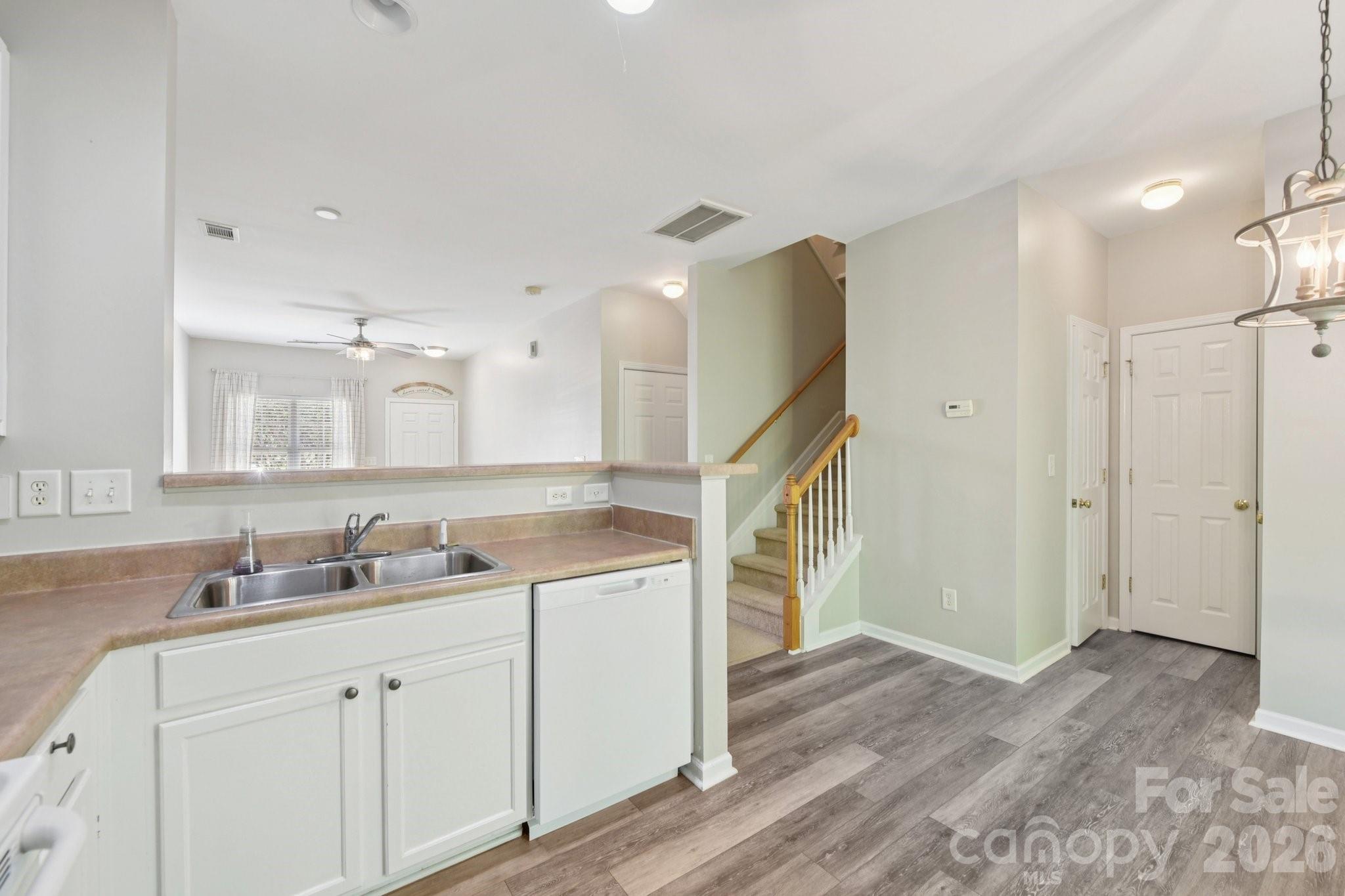 124 Clydesdale Court