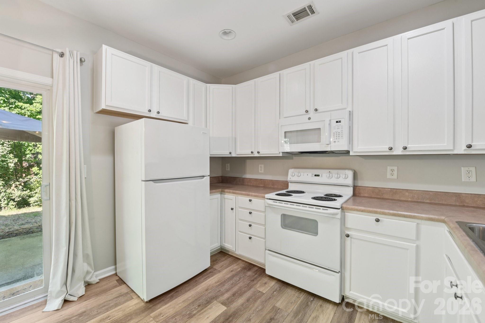 124 Clydesdale Court