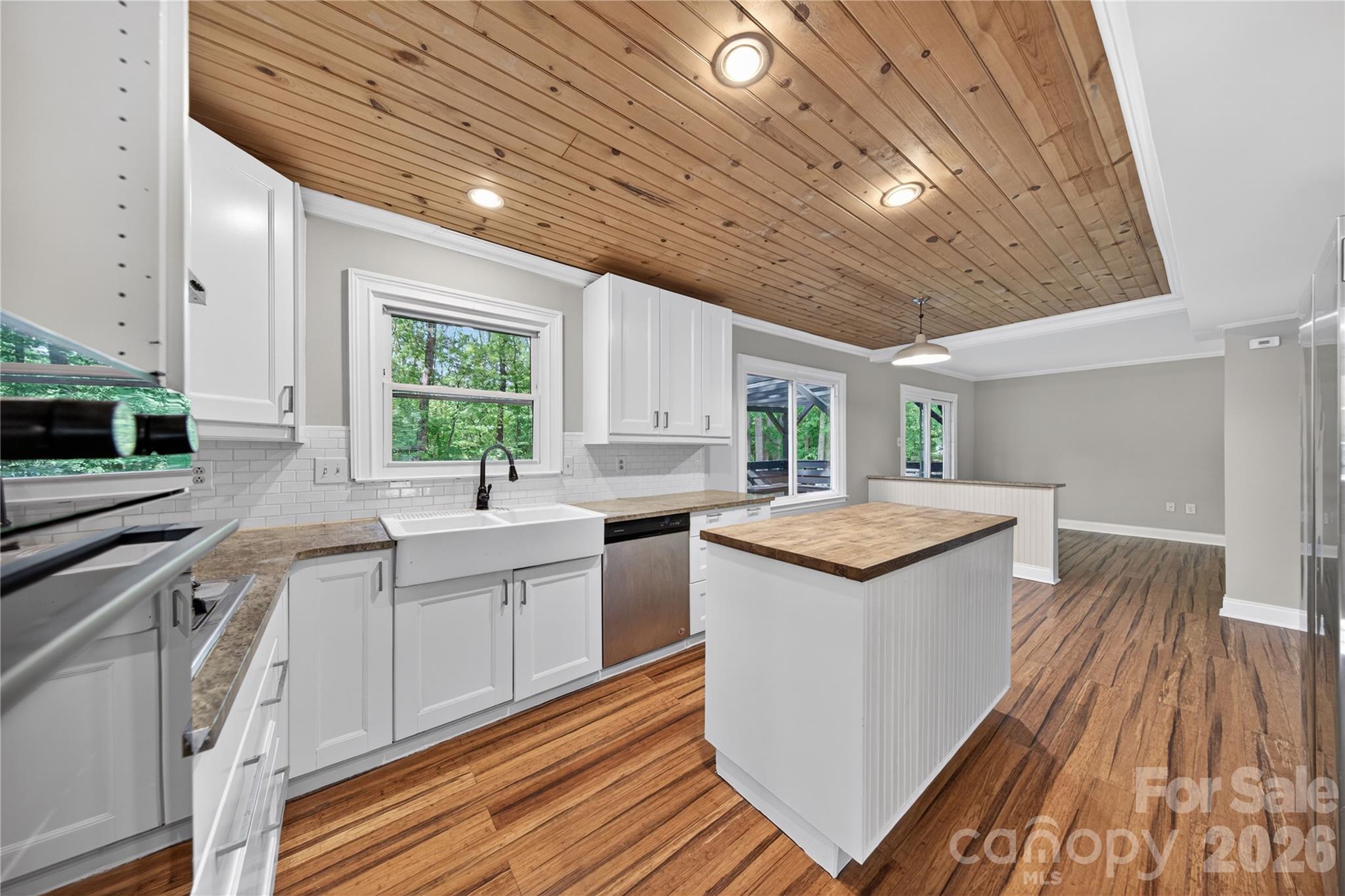 7942 Surreywood Place