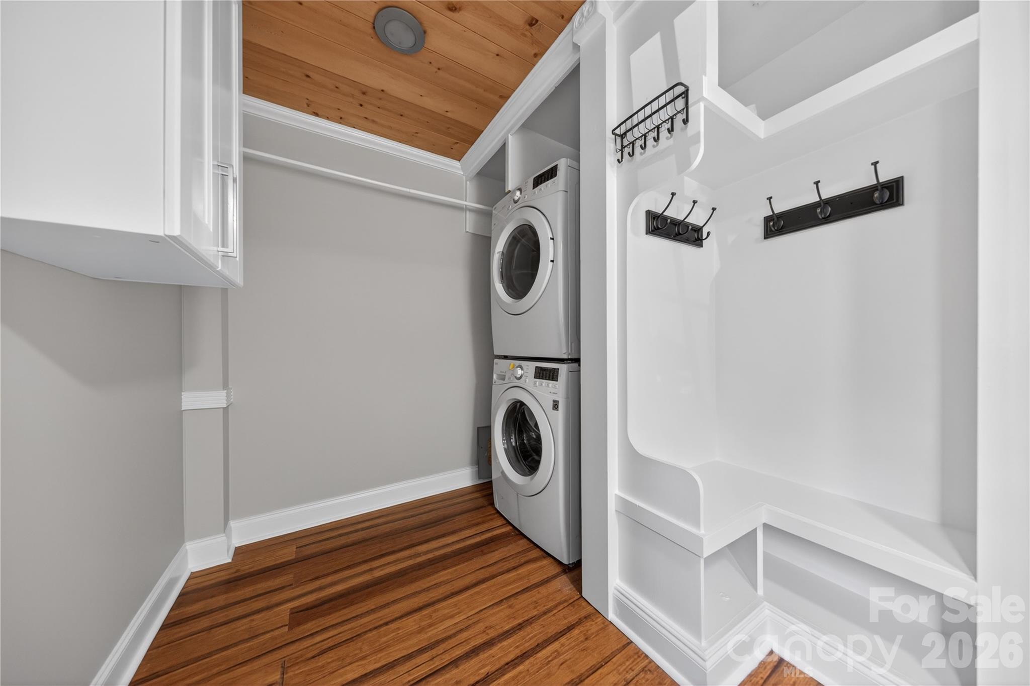 7942 Surreywood Place