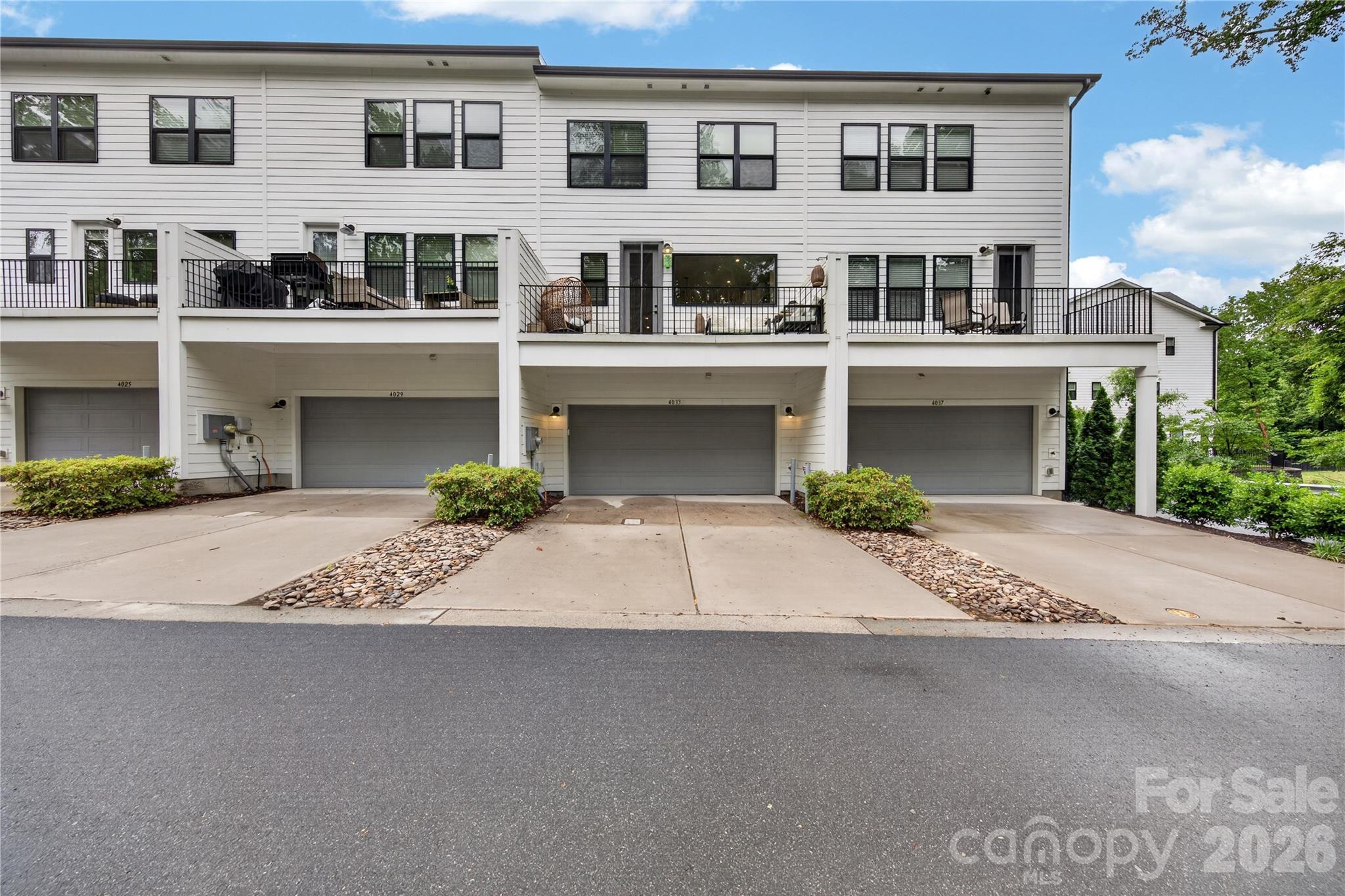 4033 Polluck Way