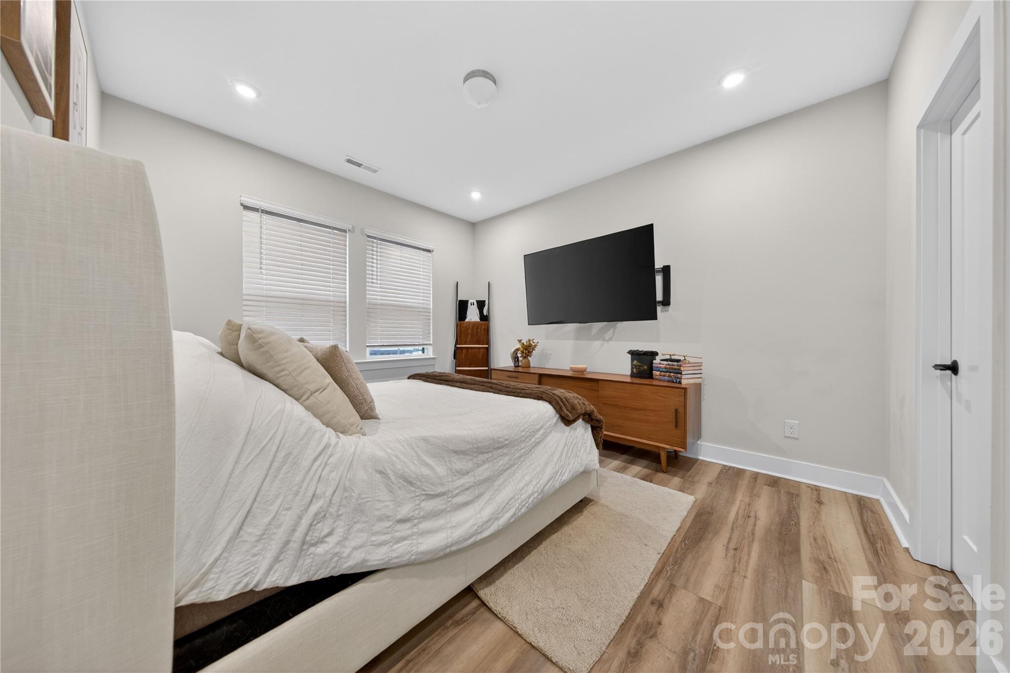 4033 Polluck Way