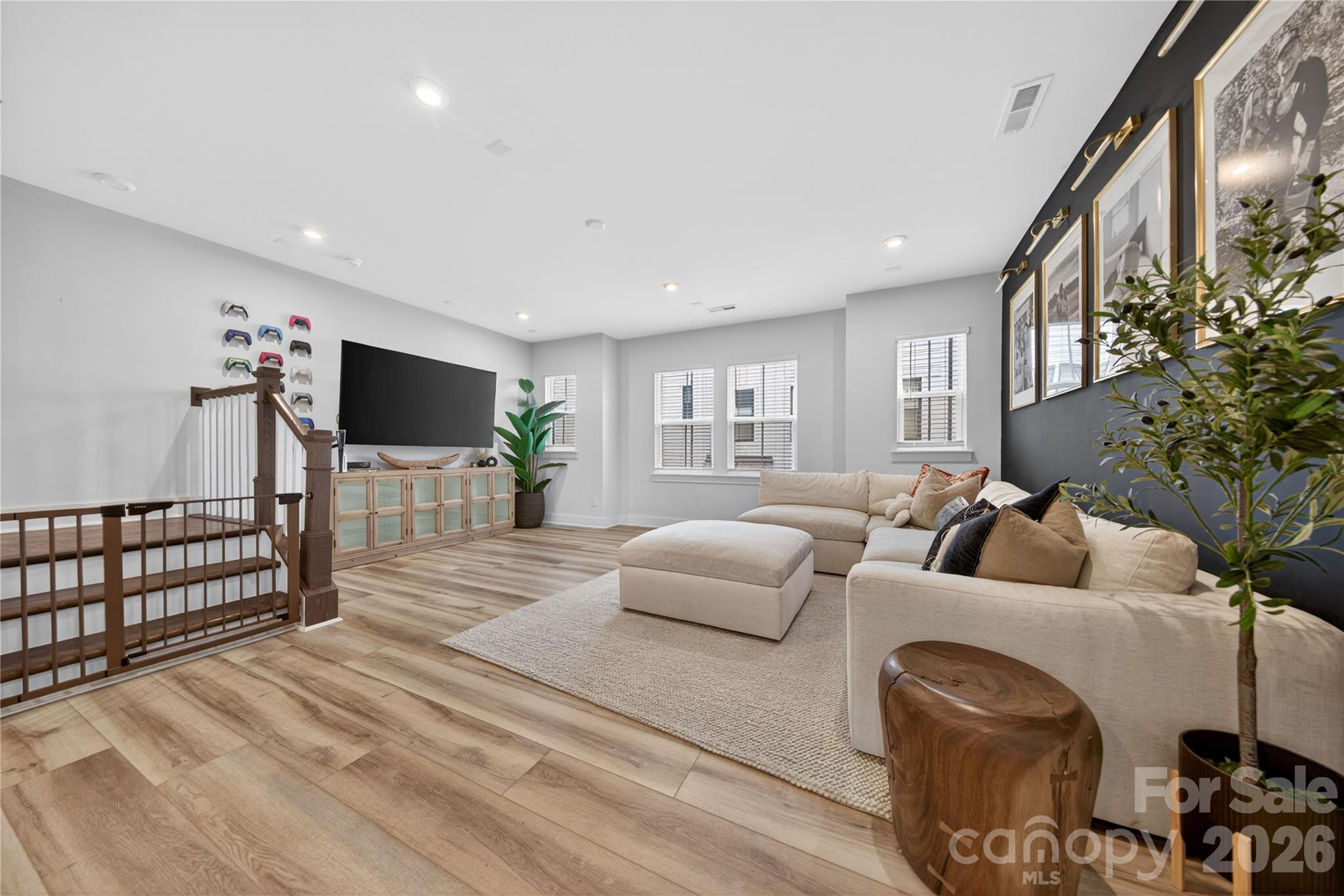 4033 Polluck Way