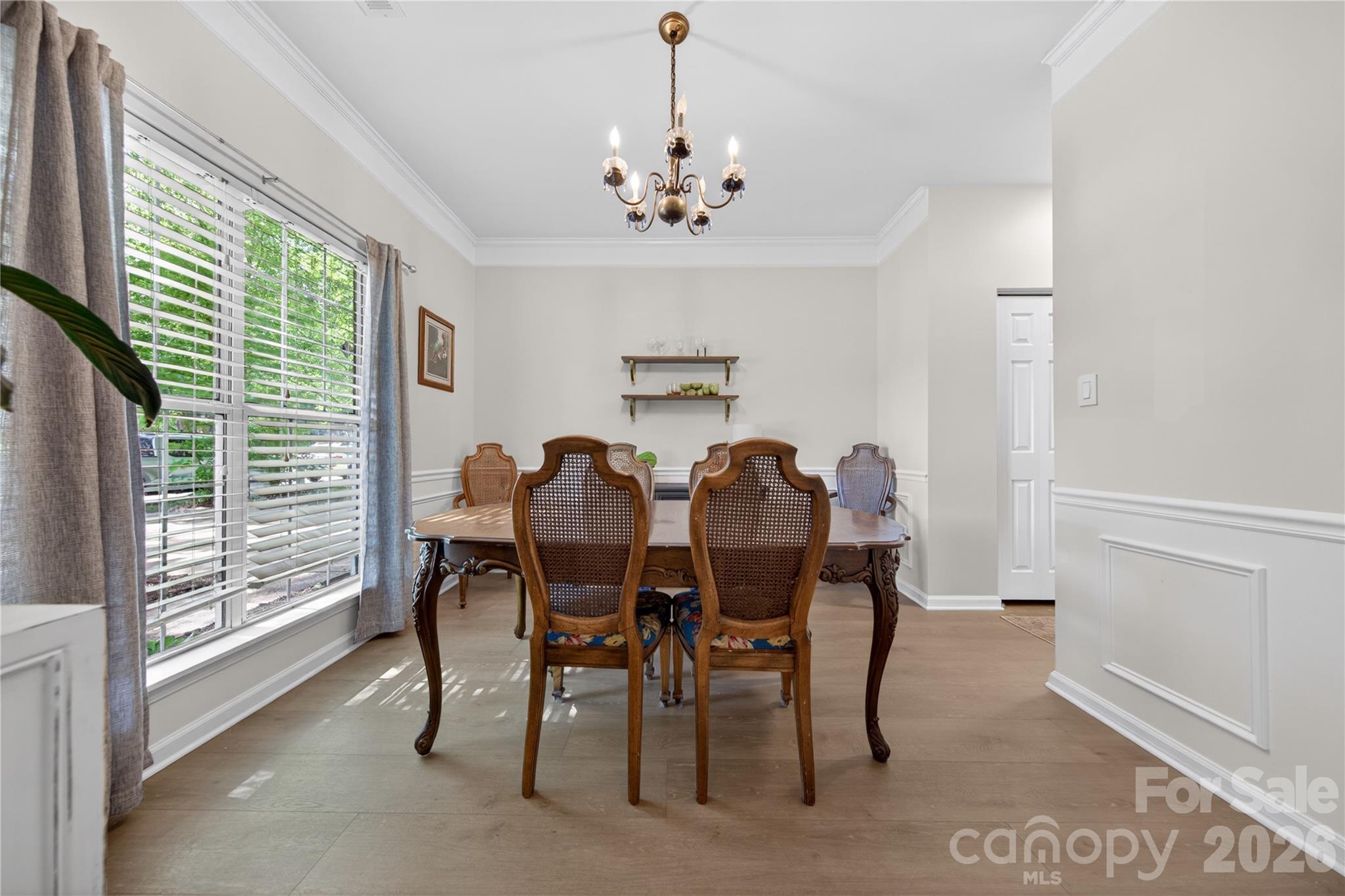3910 Longwood Drive SW
