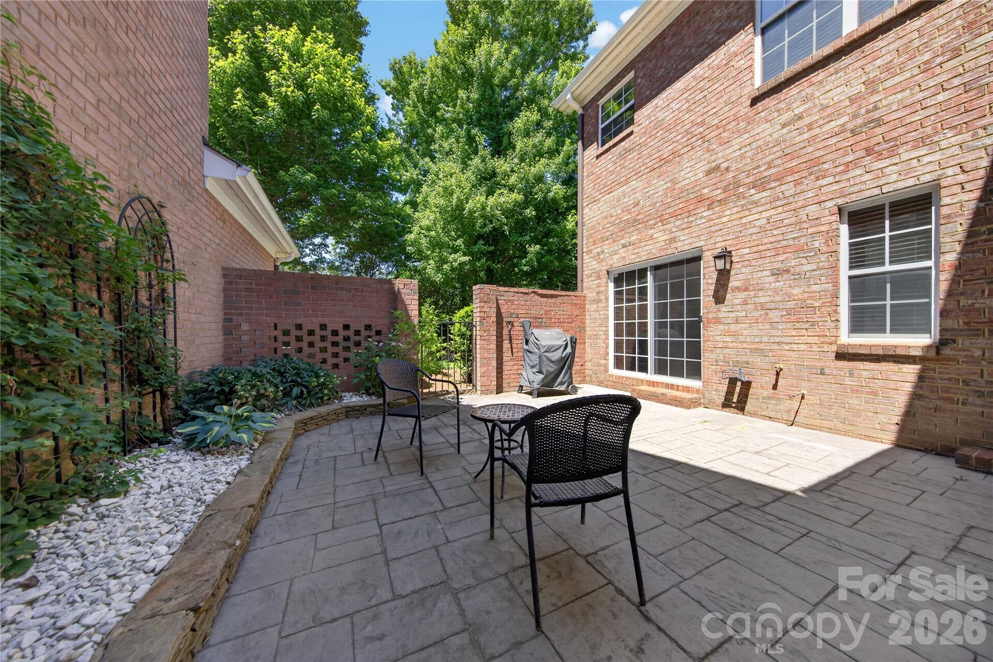 9024 Bonnie Briar Circle