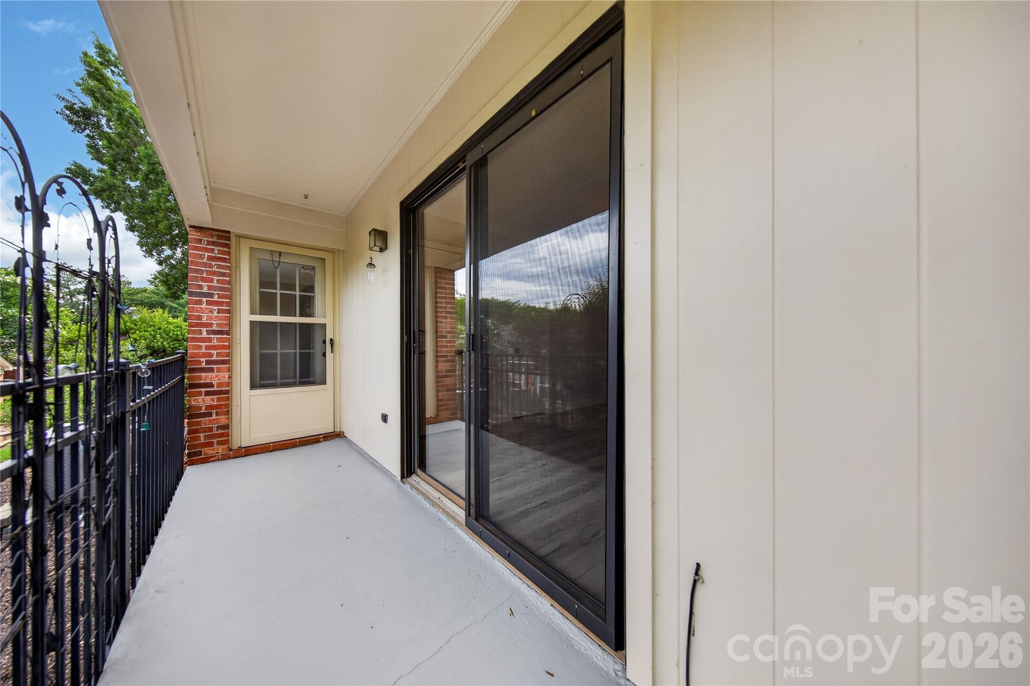2405 Quail Lake Drive