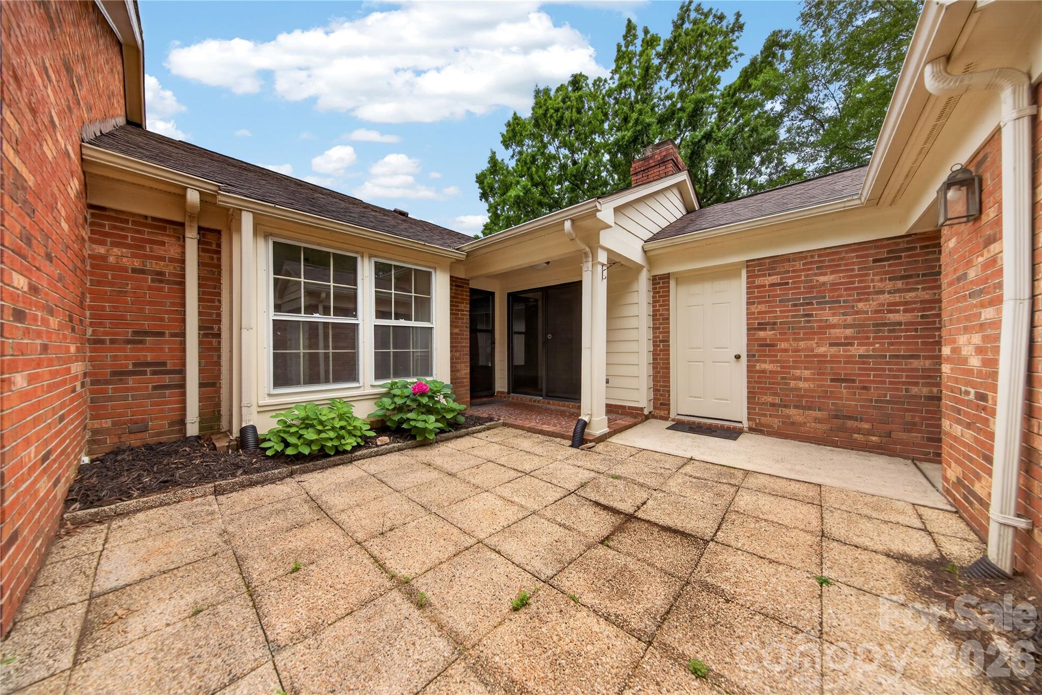 2405 Quail Lake Drive