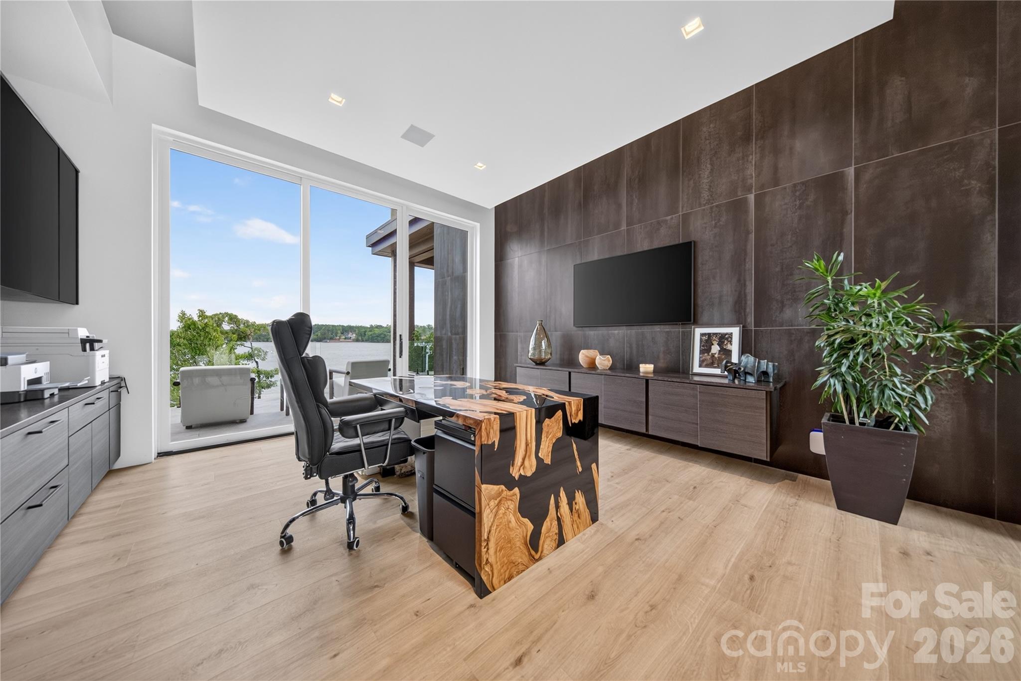 127 Brightwood Court