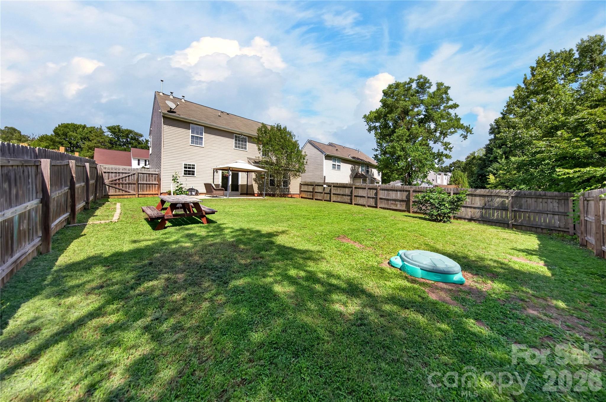 1505 Hollythorne Drive