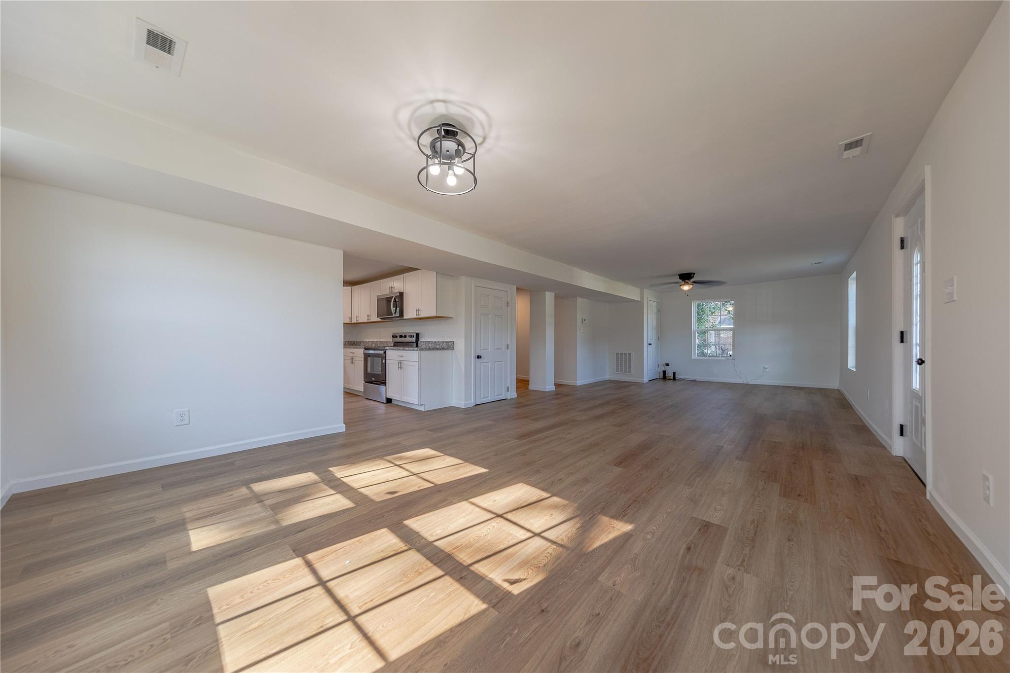 214 E Washington Avenue