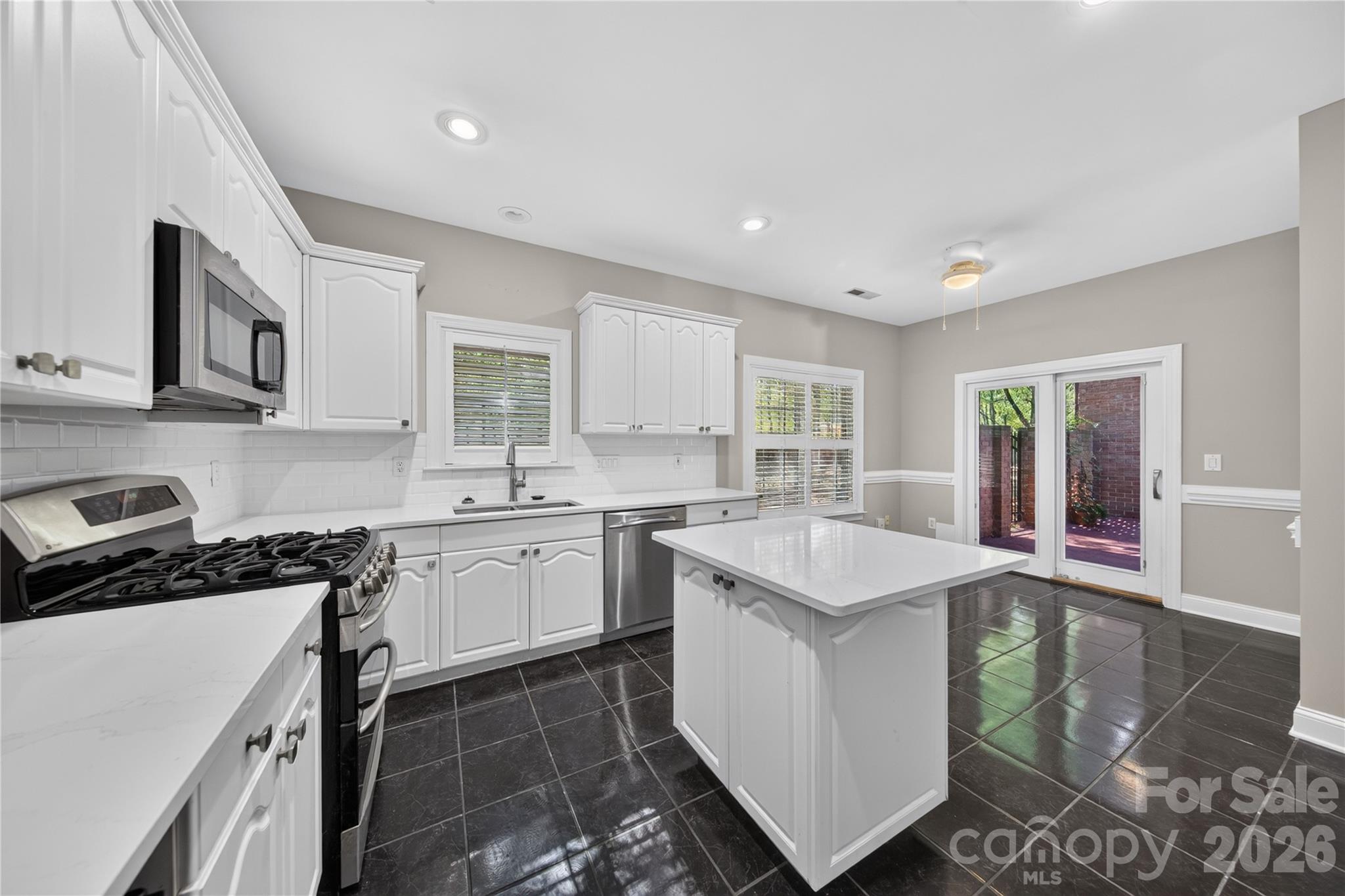 9169 Bonnie Briar Circle