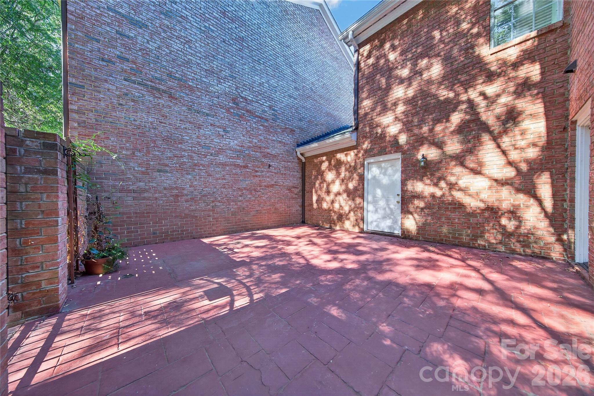 9169 Bonnie Briar Circle