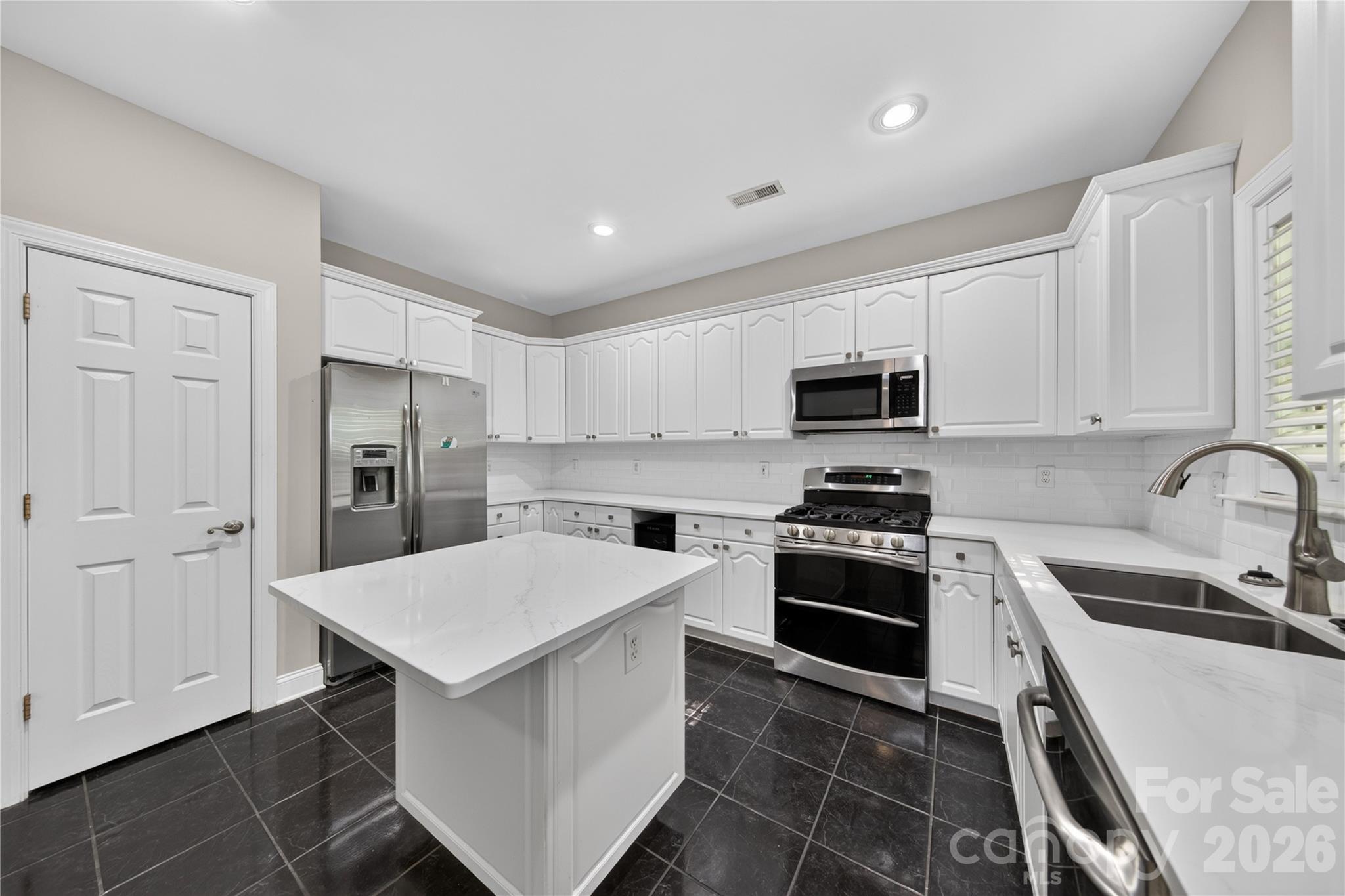 9169 Bonnie Briar Circle