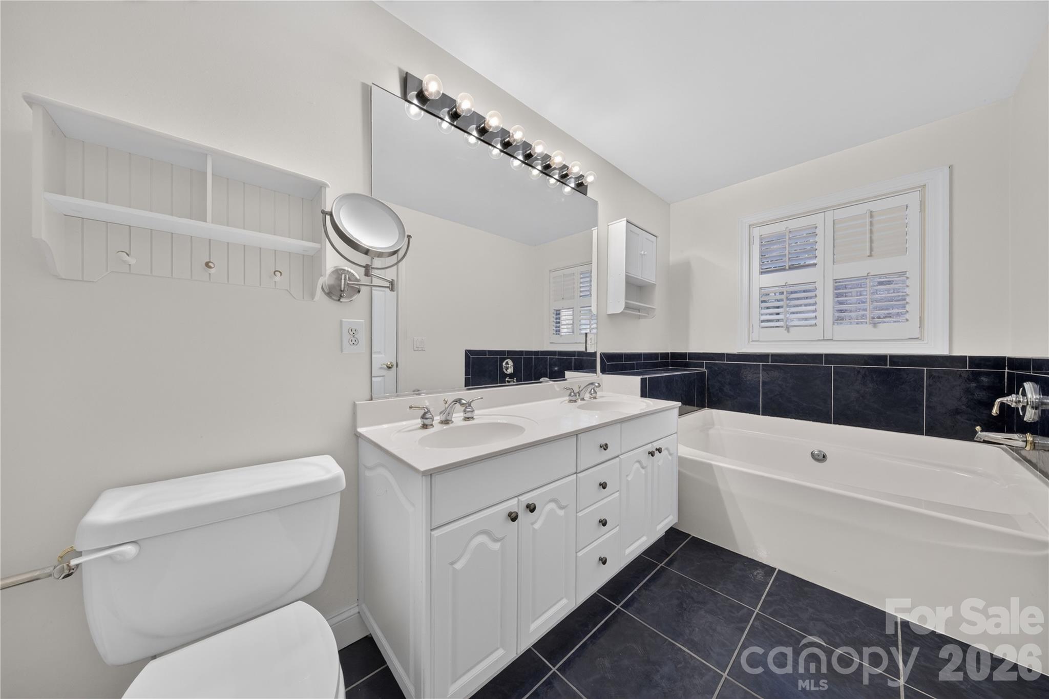 9169 Bonnie Briar Circle