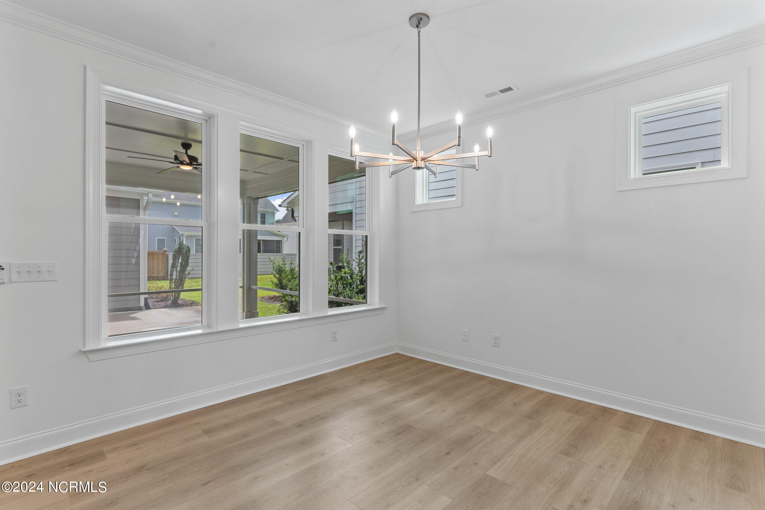 3141 Painted Turtle Loop, 32