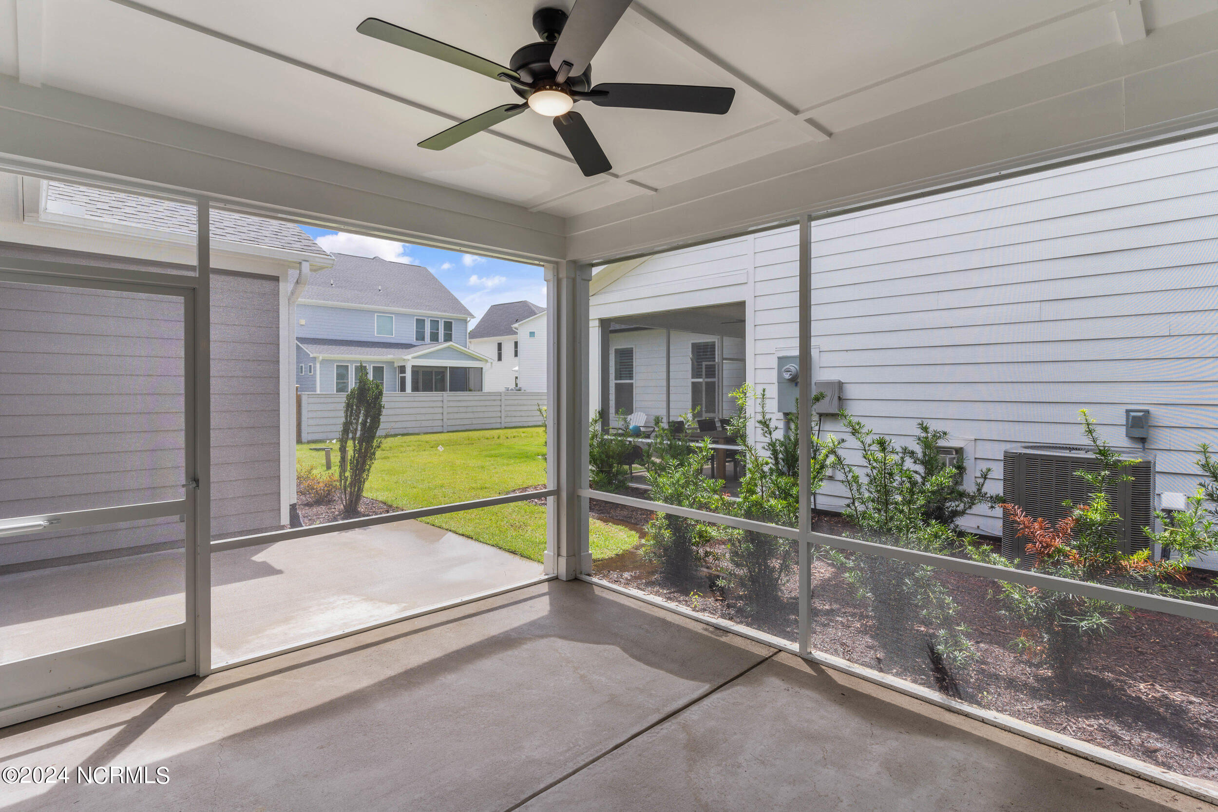 3141 Painted Turtle Loop, 32