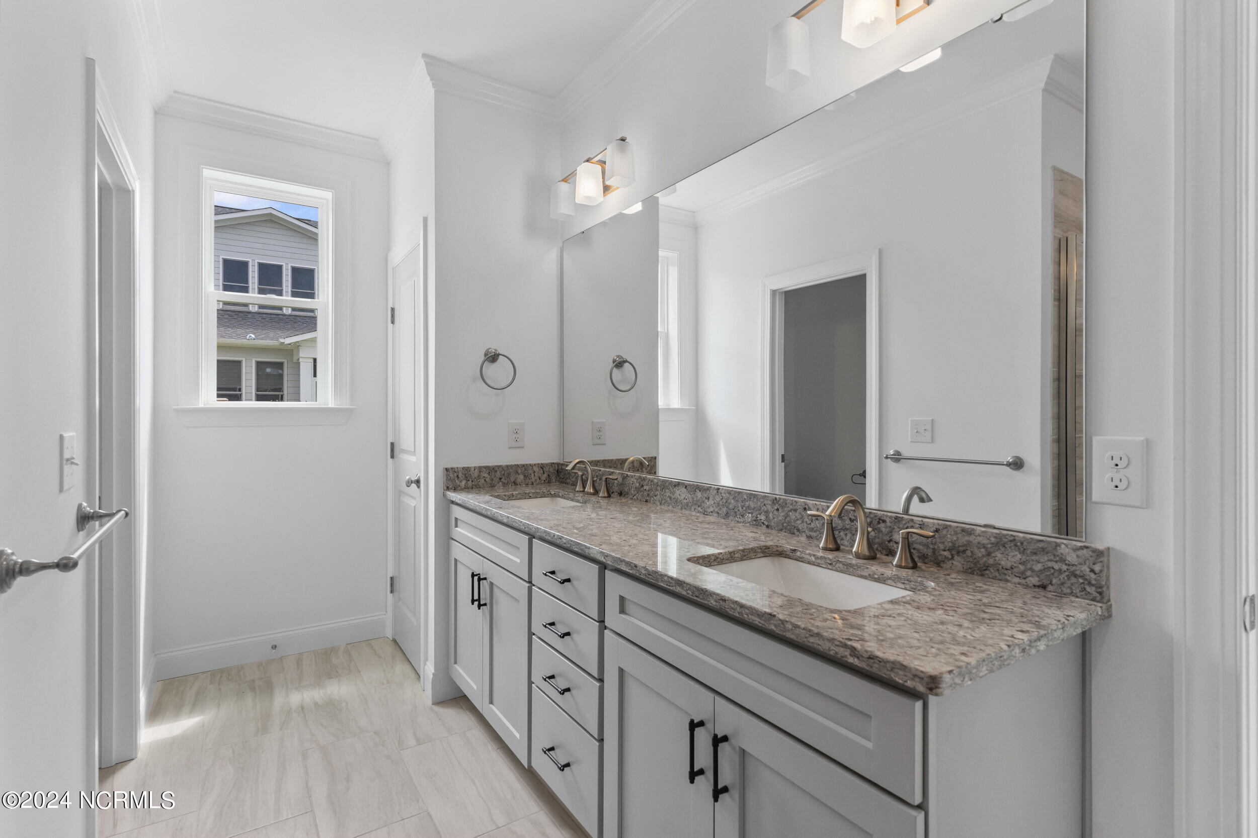 3141 Painted Turtle Loop, 32