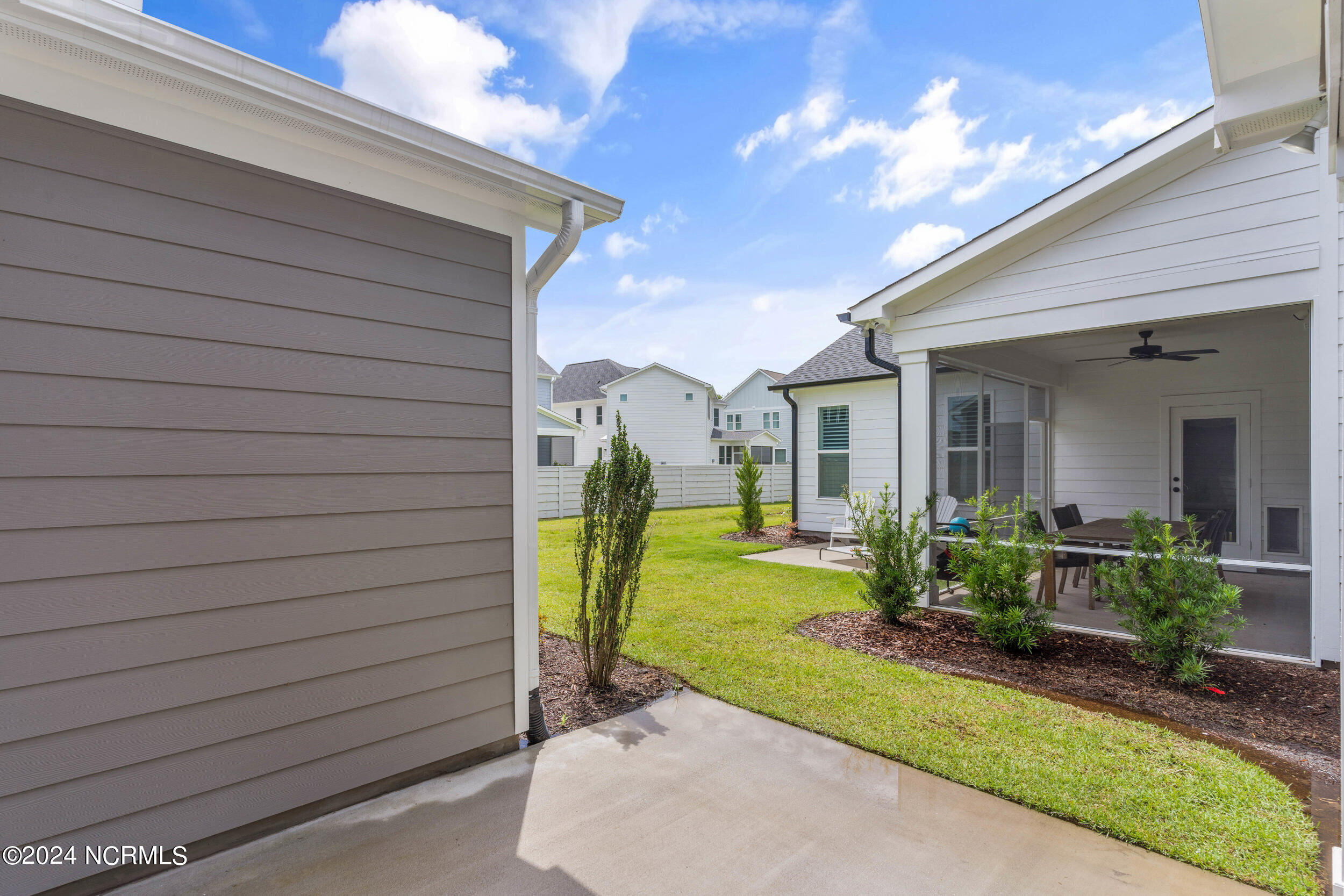 3141 Painted Turtle Loop, 32