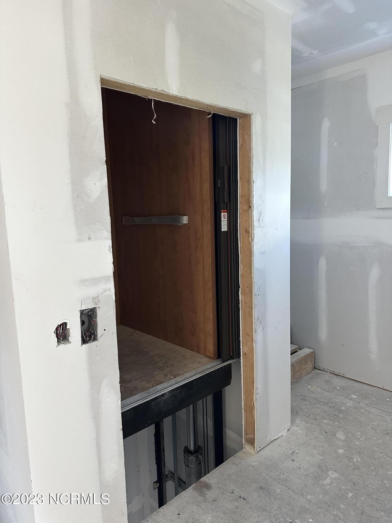 219 Spartanburg Avenue, 1