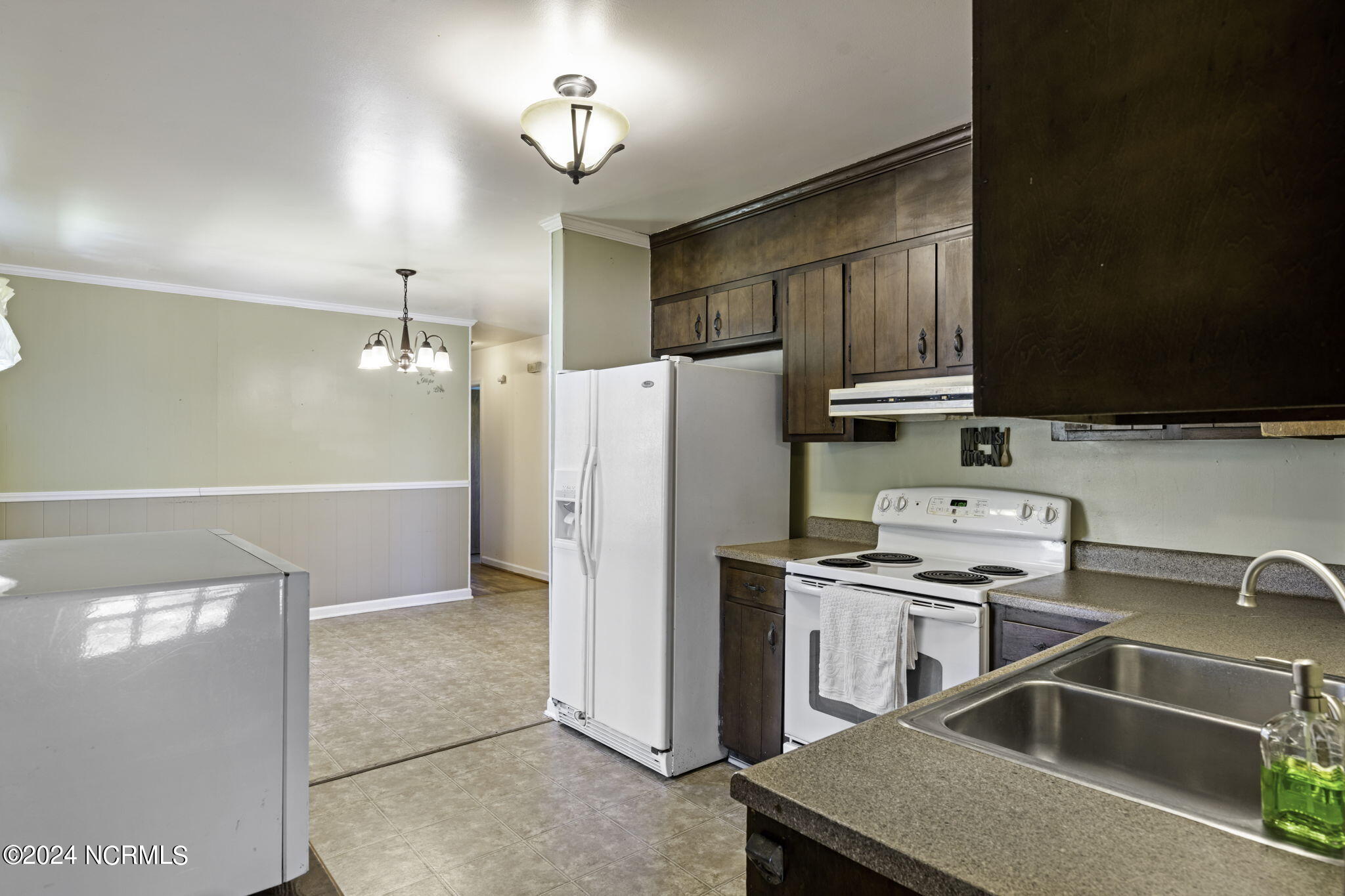 317 N Crestwood Drive