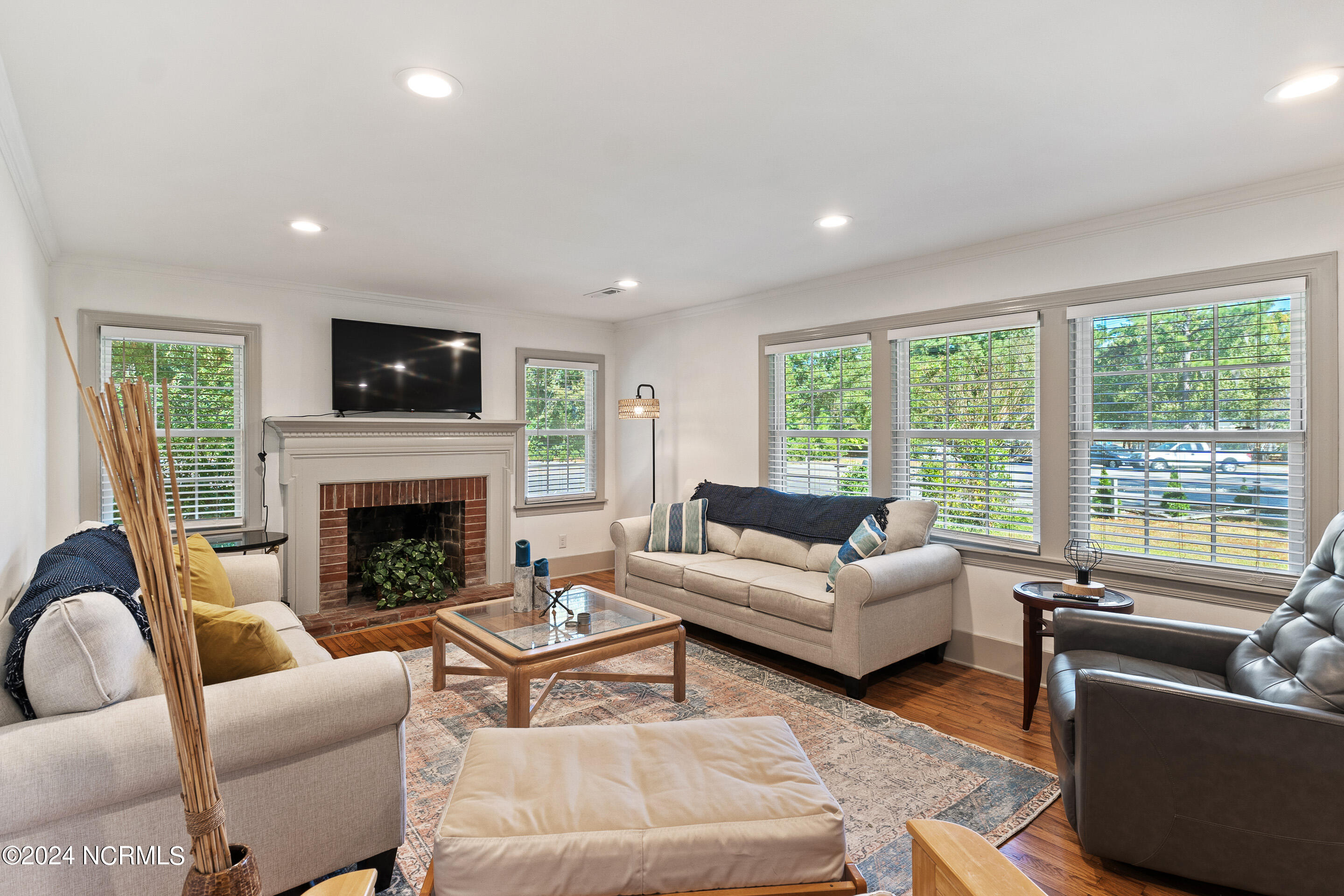 4822 Randall Parkway