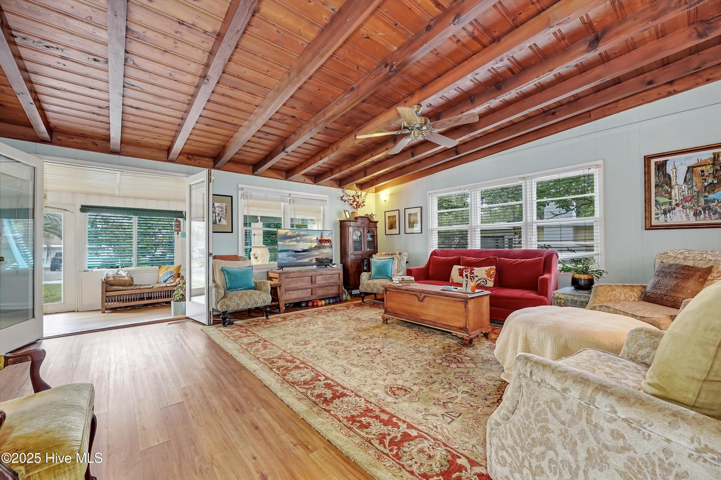 109 SW 16th Street
