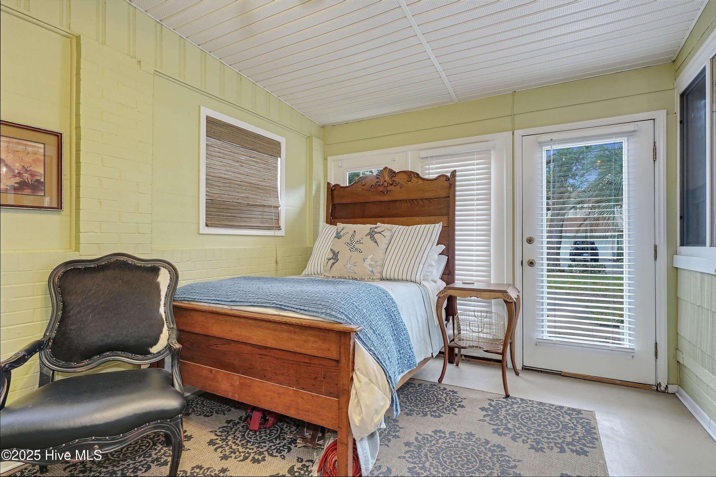 109 SW 16th Street
