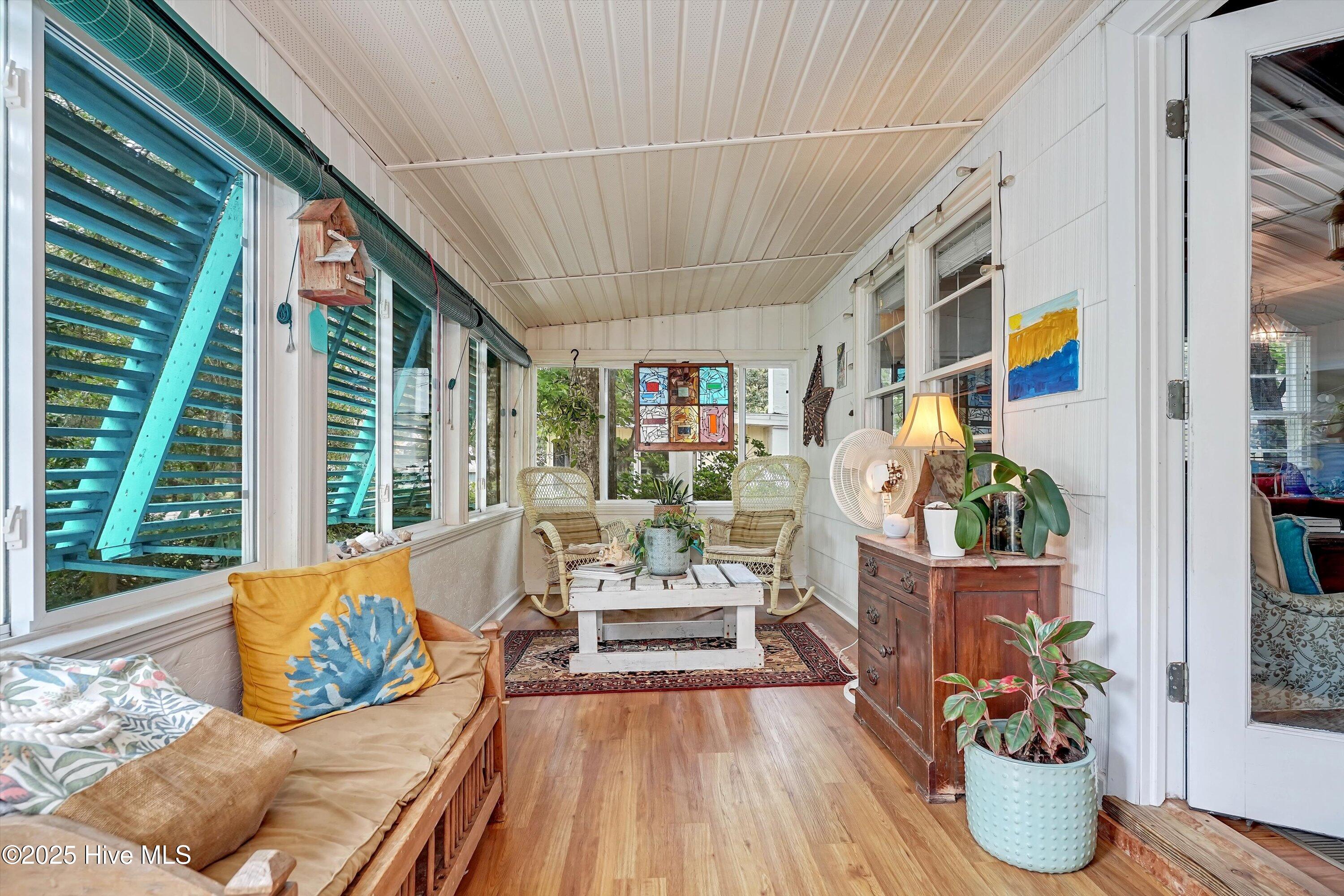 109 SW 16th Street