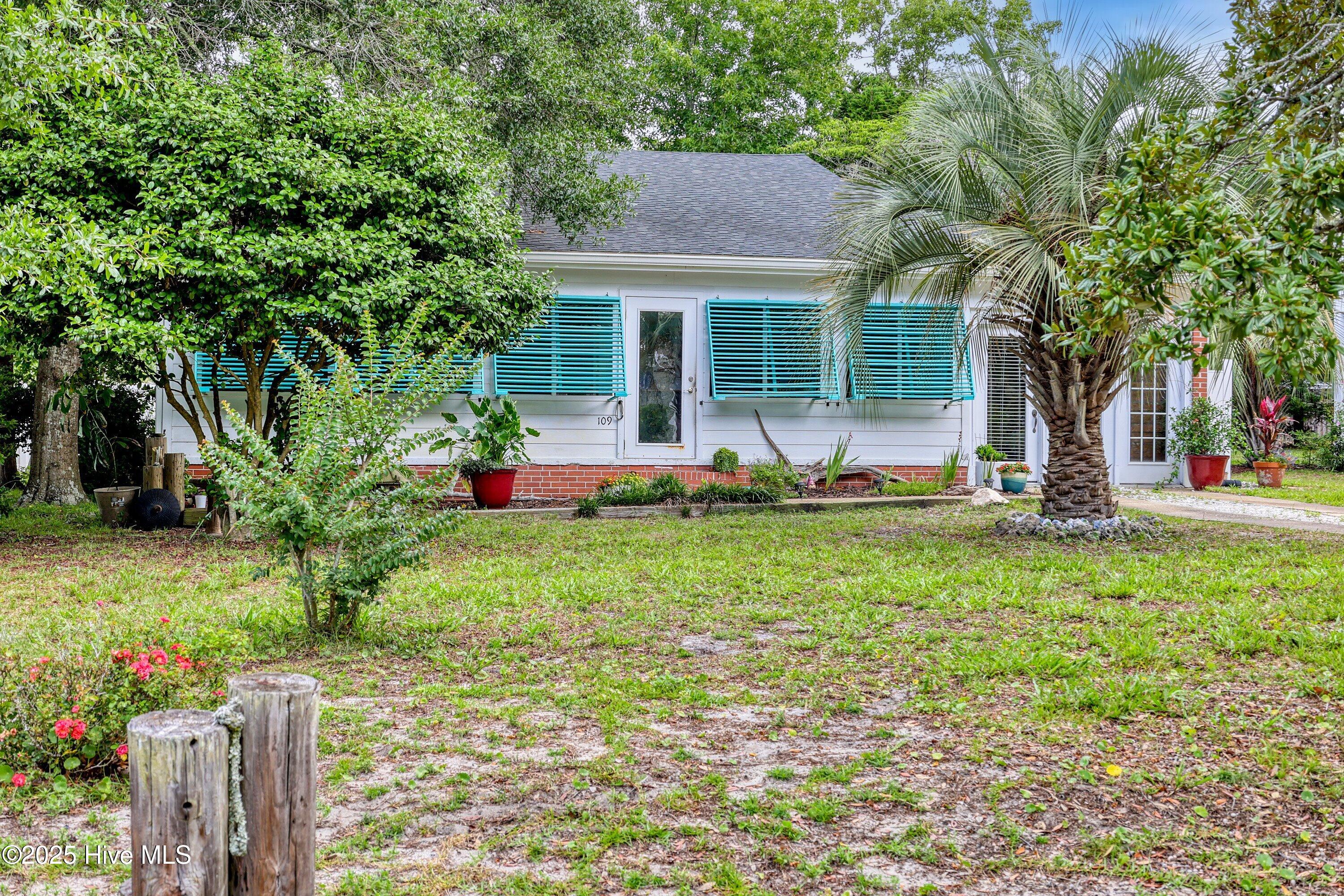 109 SW 16th Street