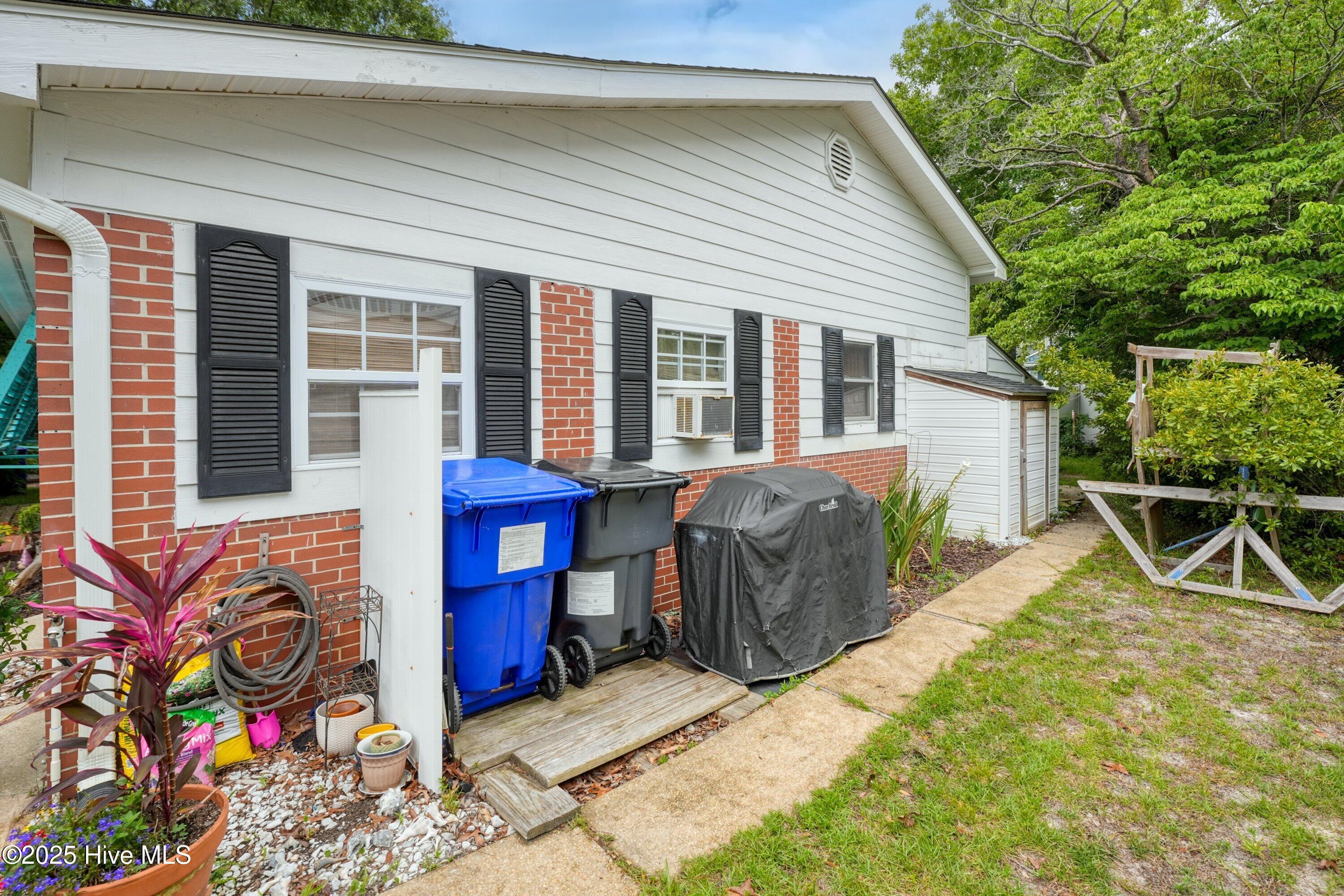109 SW 16th Street