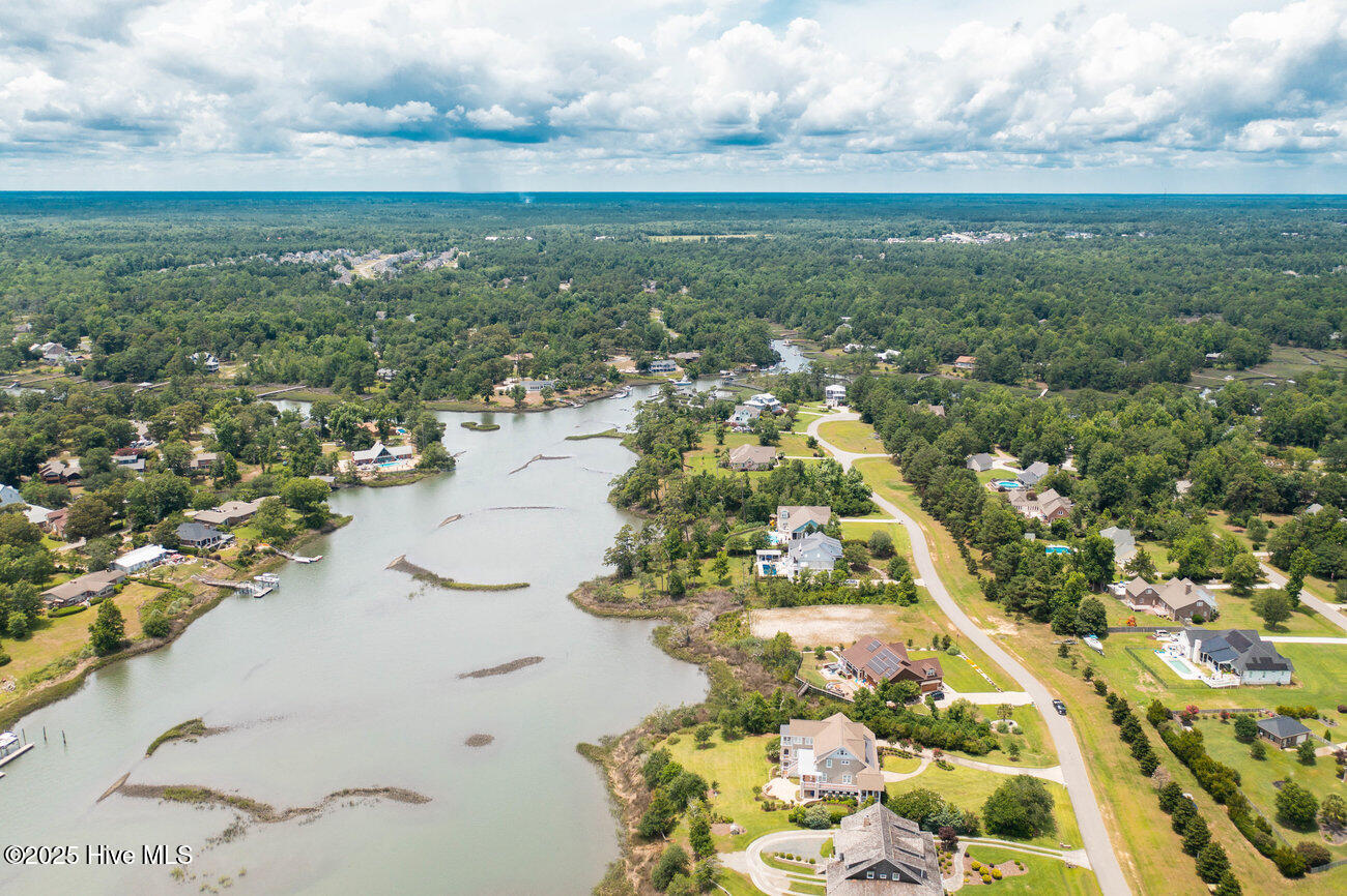 119 13 Waters Edge Drive